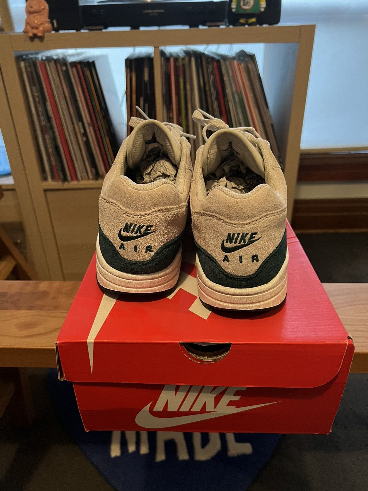 Nike Air Max 1 Jewell Size US 11 / EU 44 - 3 Thumbnail