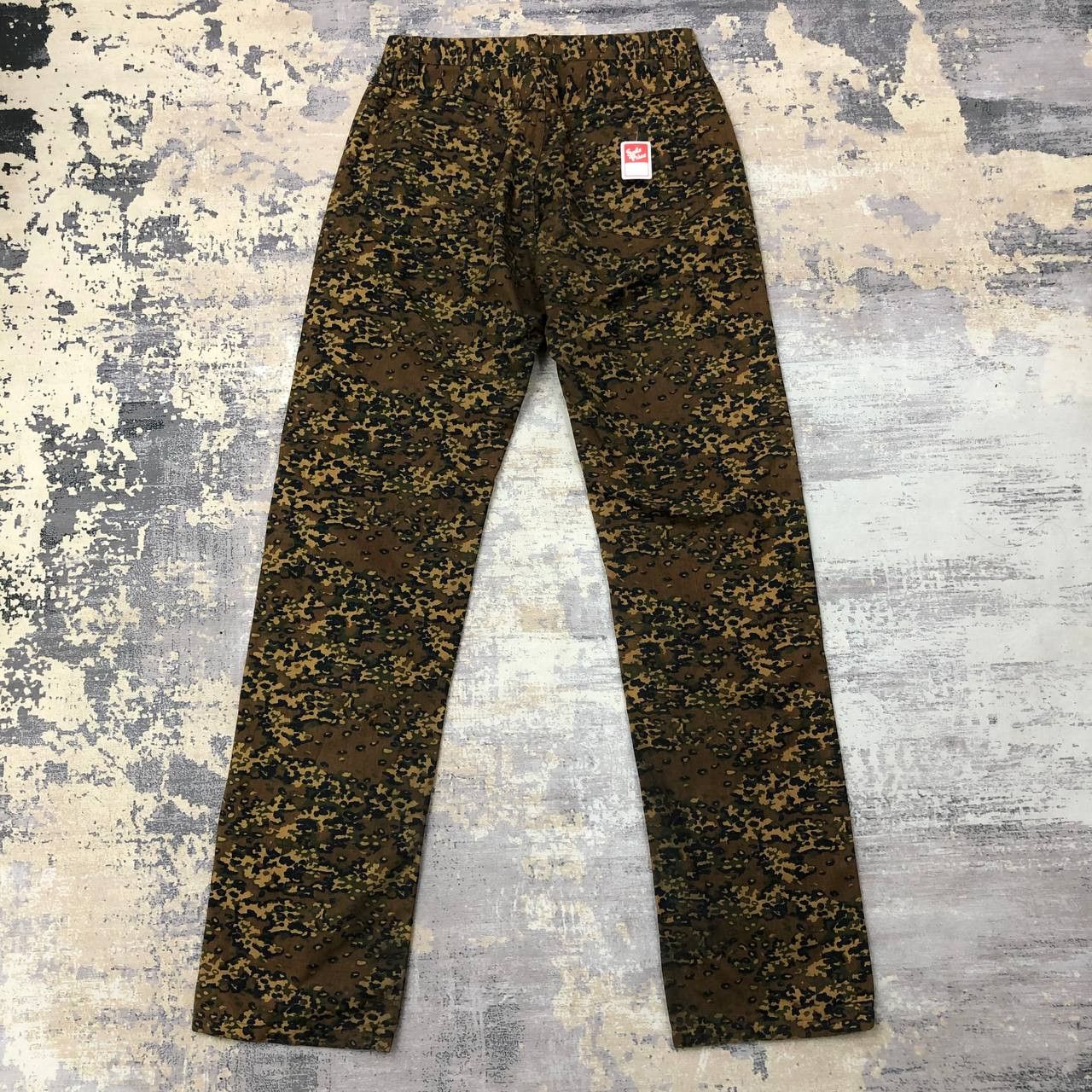 A.P.C. × Japanese Brand P34 FLEURUS PRES DU A.P.C. CAMO SLIMFIT PANTS Size 27" / US 4 / IT 40 - 2 Thumbnail