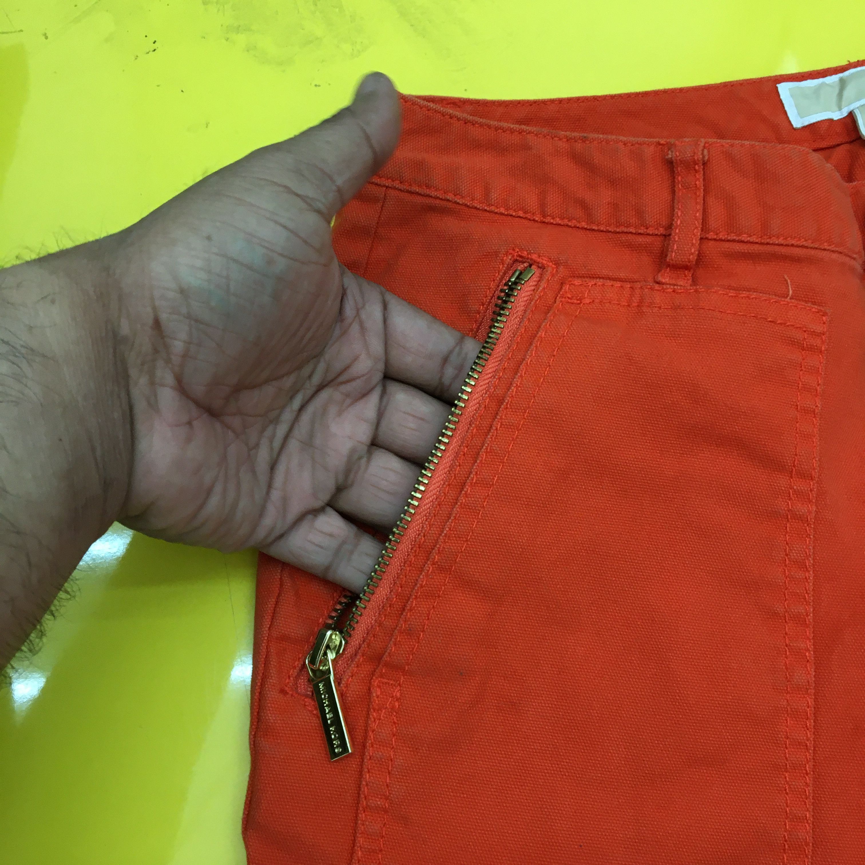 Michael Kors × Vintage Michael Kors Cargo Pants Multi Pocket Multi Zipper Trousers Size 28" / US 6 / IT 42 - 8 Thumbnail