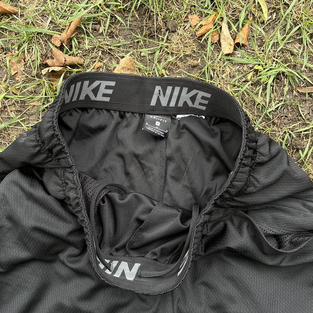Vintage Vintage Nike Swoosh Shorts Y2K Streetwear Skate Graphic 32 Size US 32 / EU 48 - 5 Thumbnail