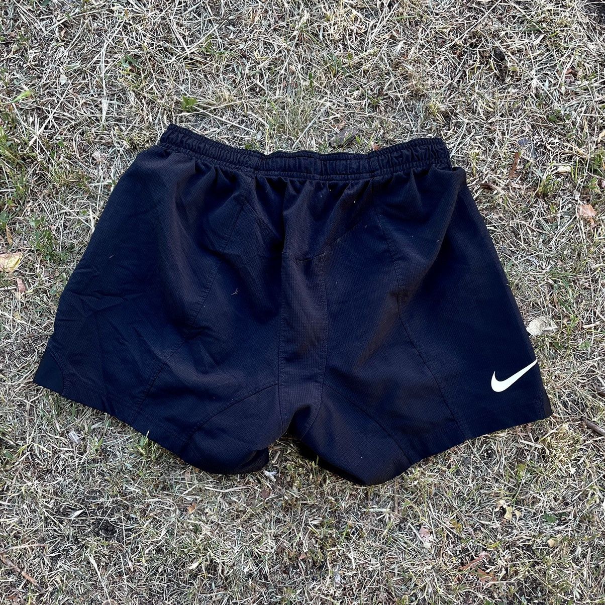 Nike Vintage Nike shorts streetwear swoosh casual y2k size XL Size US 36 / EU 52 - 1 Thumbnail