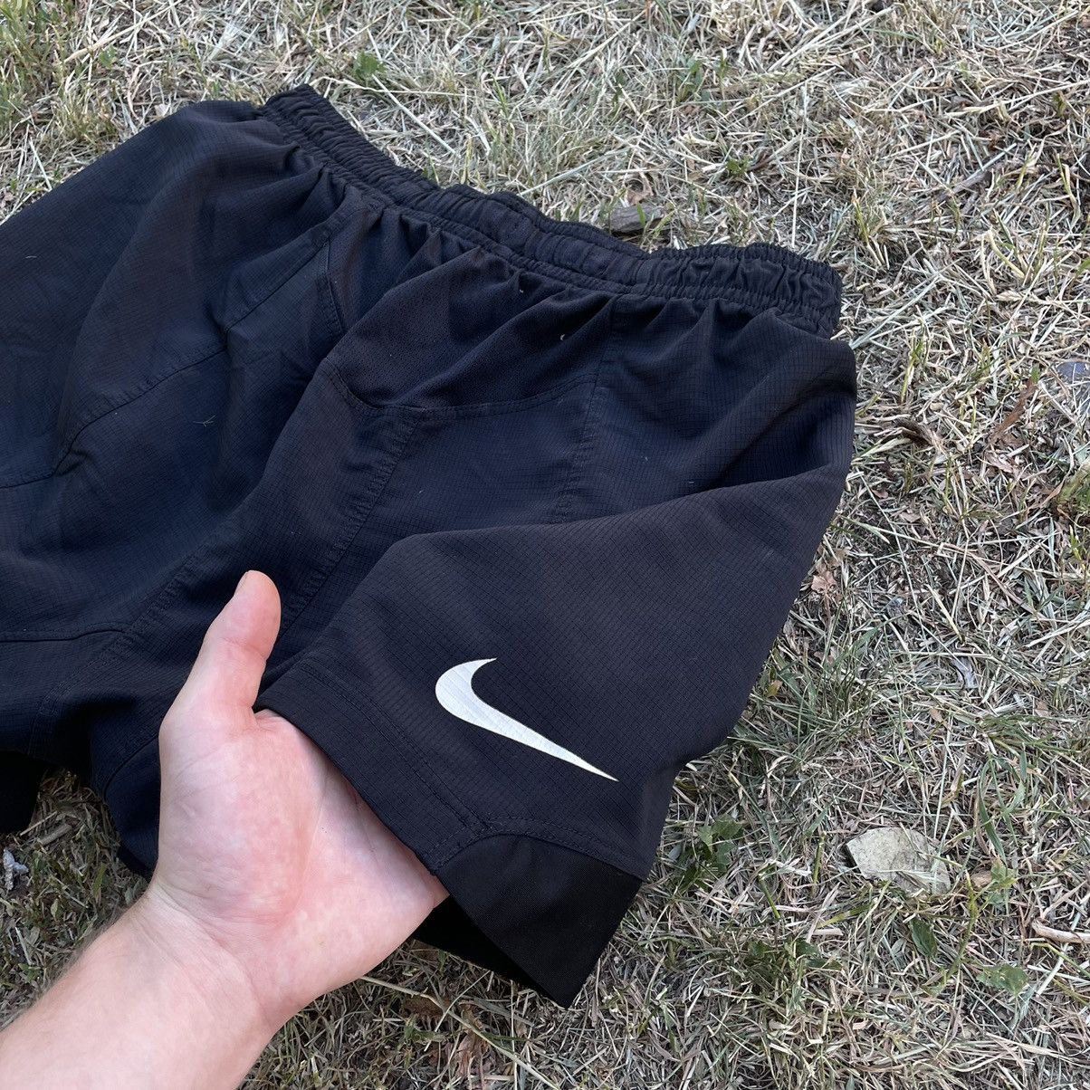 Nike Vintage Nike shorts streetwear swoosh casual y2k size XL Size US 36 / EU 52 - 4 Thumbnail