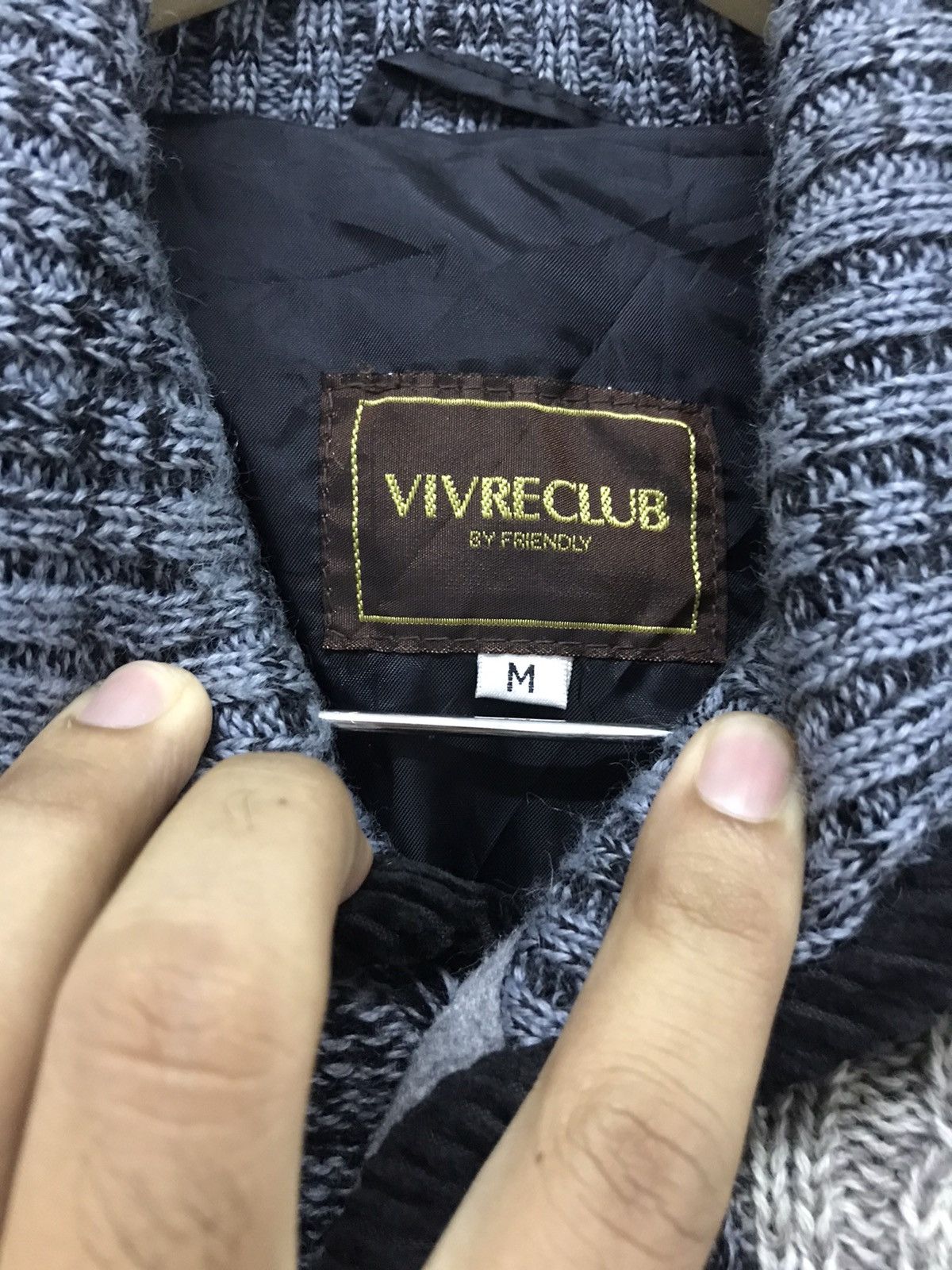 Japanese Brand Vintage Vivreclub Knit Gaudy Button Up Jacket Size US M / EU 48-50 / 2 - 9 Thumbnail