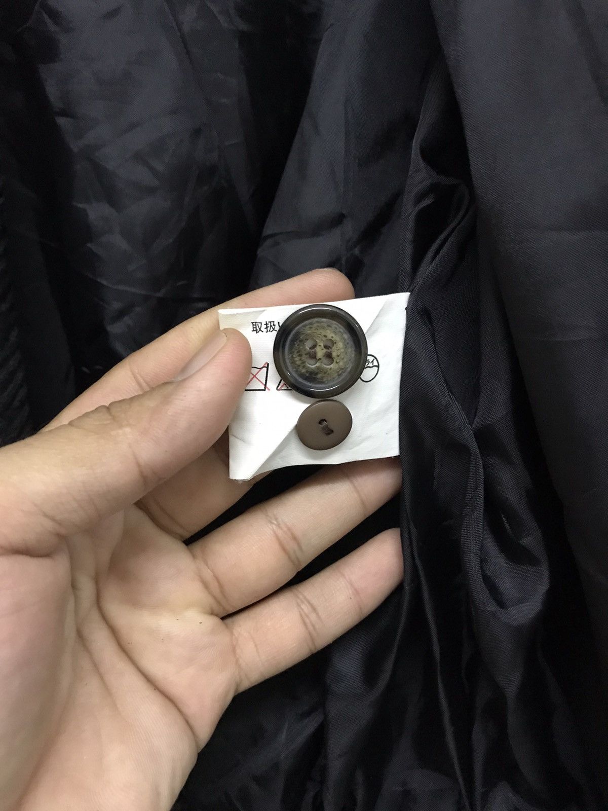 Japanese Brand Vintage Vivreclub Knit Gaudy Button Up Jacket Size US M / EU 48-50 / 2 - 14 Thumbnail