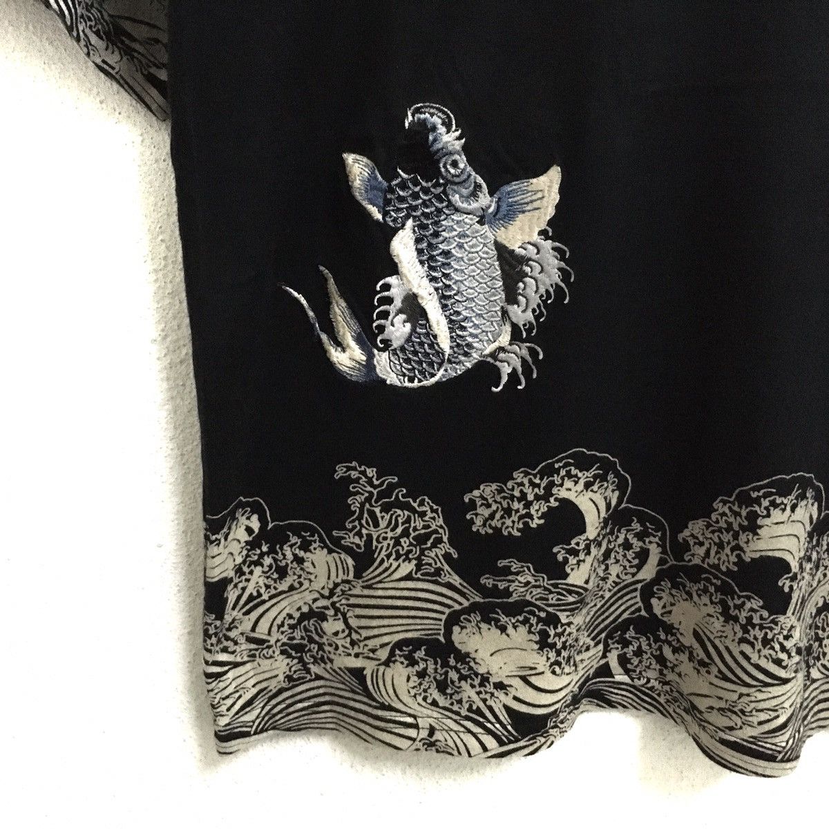 Japanese Brand SUKAJAN KOI FISH EMBROIDERED JAPANESE TRADITIONAL T-SHIRT Size US S / EU 44-46 / 1 - 5 Thumbnail