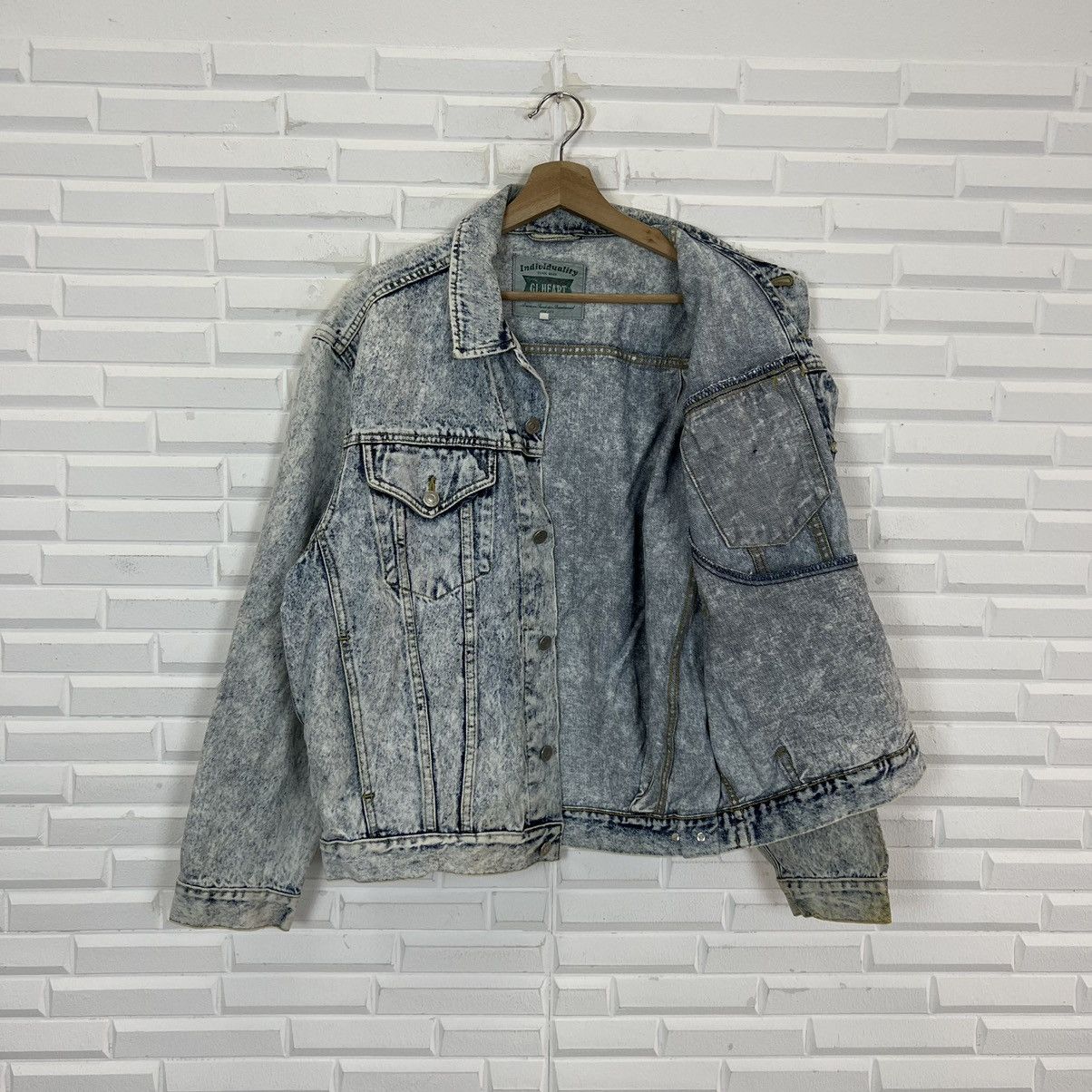 Japanese Brand VINTAGE BIKER GL HEART DENIM BOMBER JACKET ACID WASH DESIGN Size US L / EU 52-54 / 3 - 12 Thumbnail