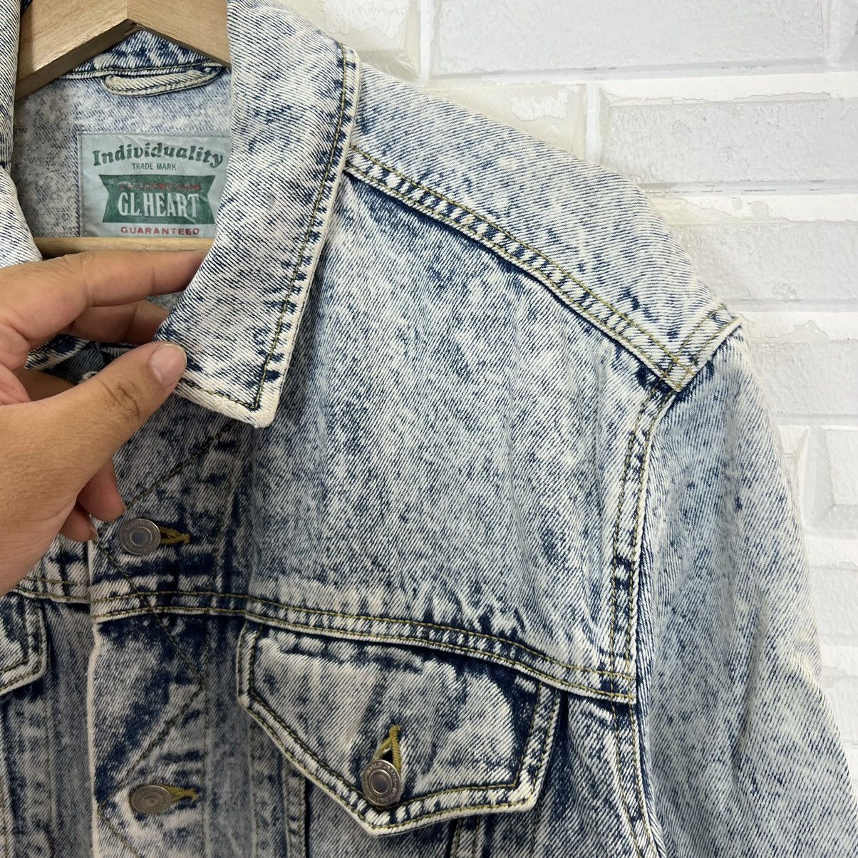 Japanese Brand VINTAGE BIKER GL HEART DENIM BOMBER JACKET ACID WASH DESIGN Size US L / EU 52-54 / 3 - 8 Thumbnail