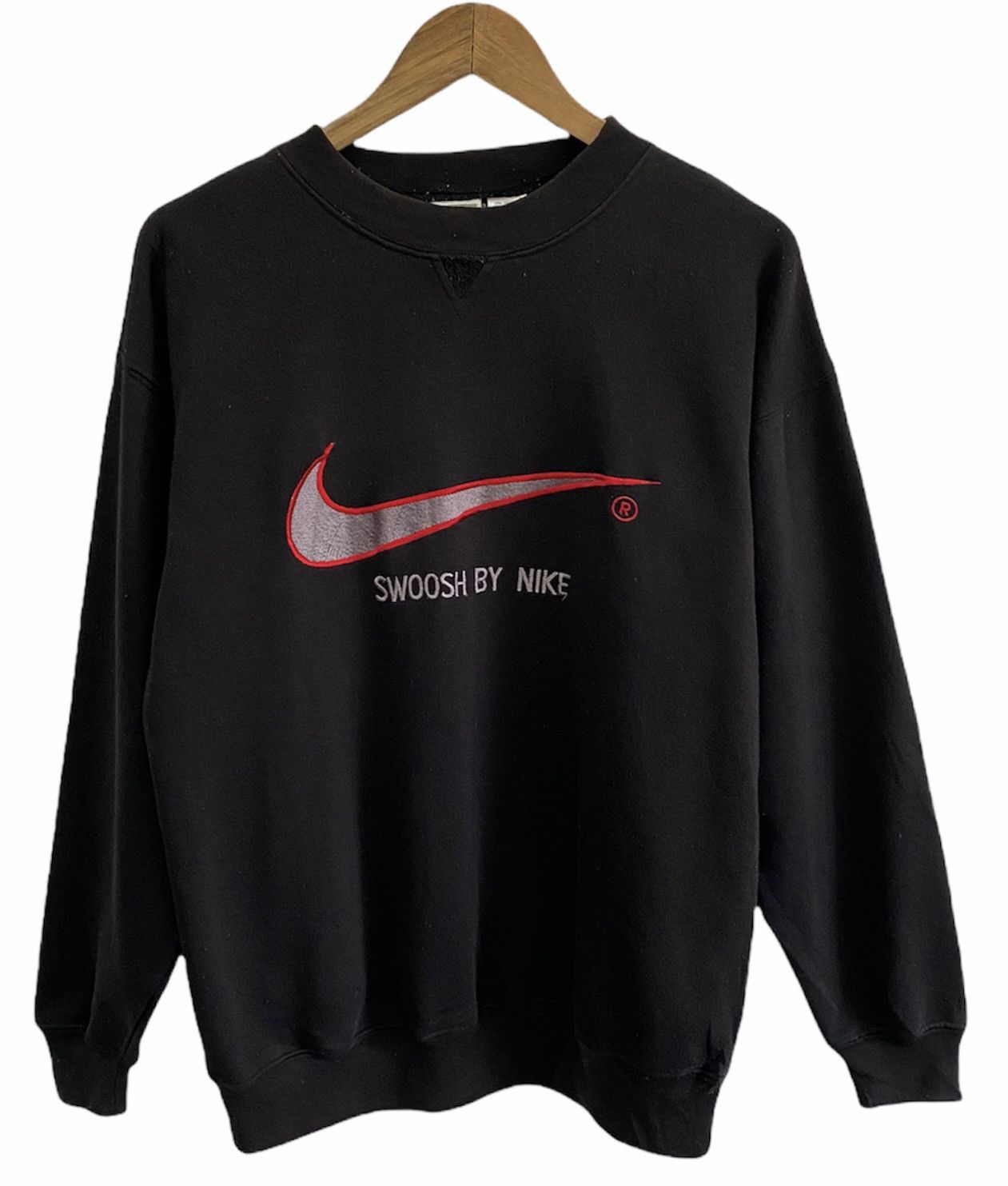 Nike 🔥VINTAGE NIKE SWOOSH BY NIKE SWEATSHIRT STREETWEAR Size US M / EU 48-50 / 2 - 1 Thumbnail