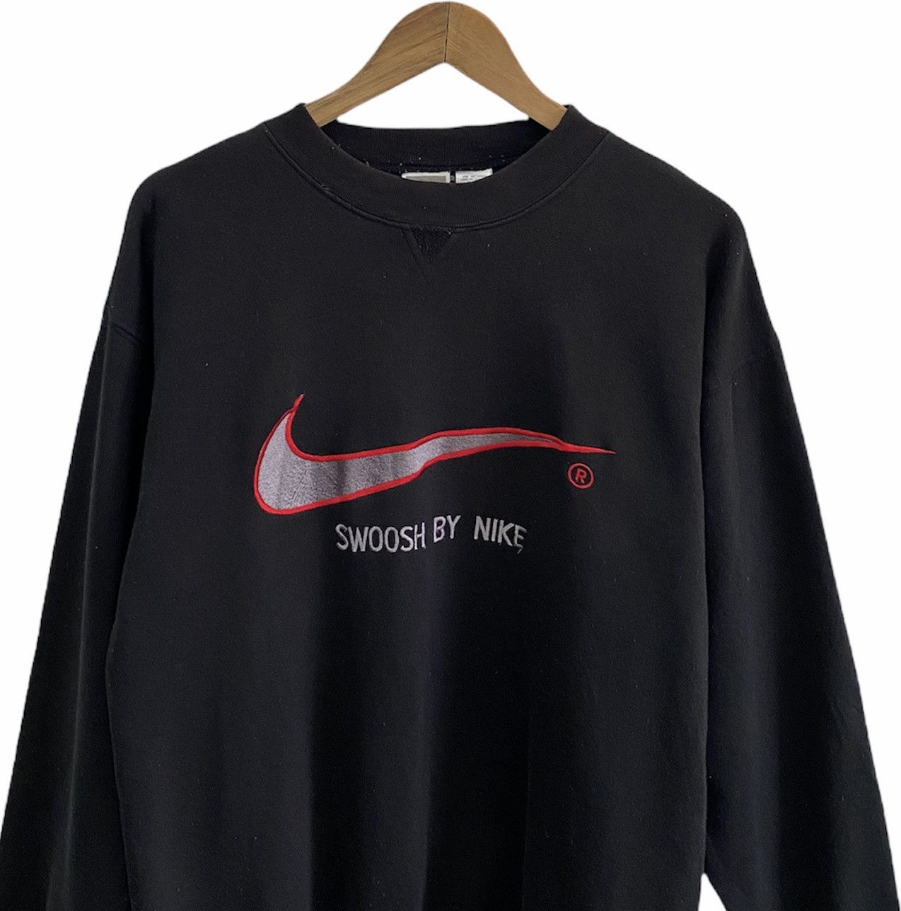 Nike 🔥VINTAGE NIKE SWOOSH BY NIKE SWEATSHIRT STREETWEAR Size US M / EU 48-50 / 2 - 2 Thumbnail