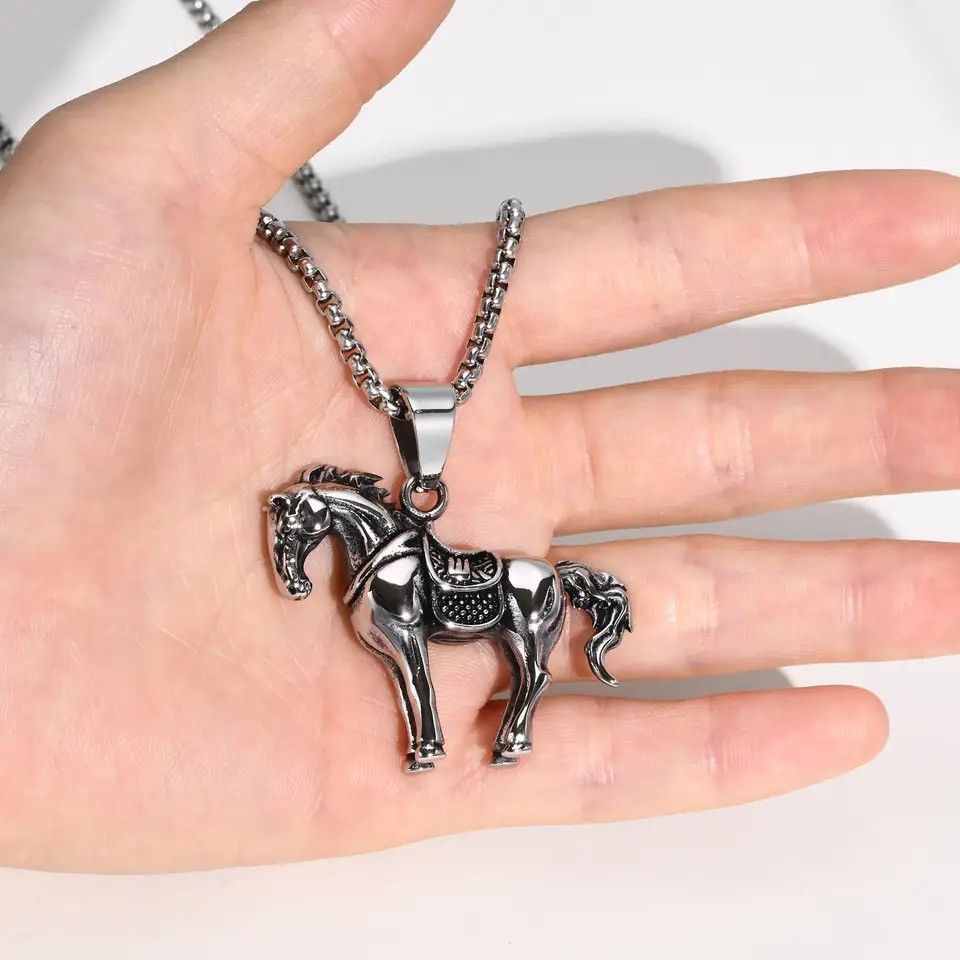 Jewelry Horse Racing Lucky Pendant Necklaces in Silver, Men's