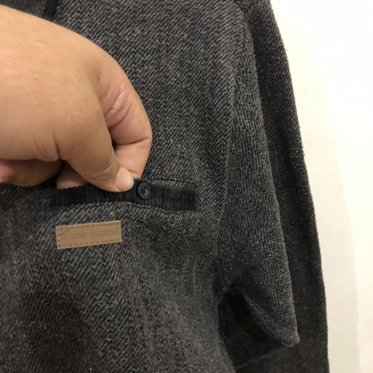 Japanese Brand Vintage Claudio Valentino Sweatshirt Size US L / EU 52-54 / 3 - 4 Thumbnail
