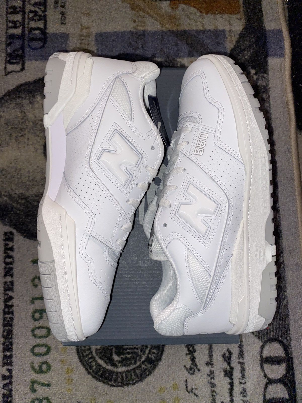 New Balance New Balance 550 White Grey (6.5Y Grade School) Size US 8 / IT 38 - 2 Thumbnail