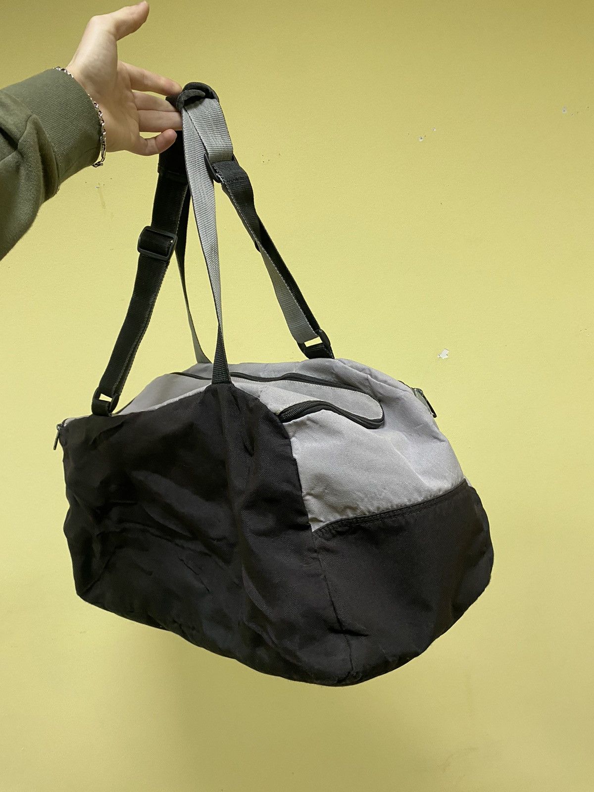 Nike Nike vintage 90s sport handle bag small swoosh logo Size ONE SIZE - 3 Thumbnail
