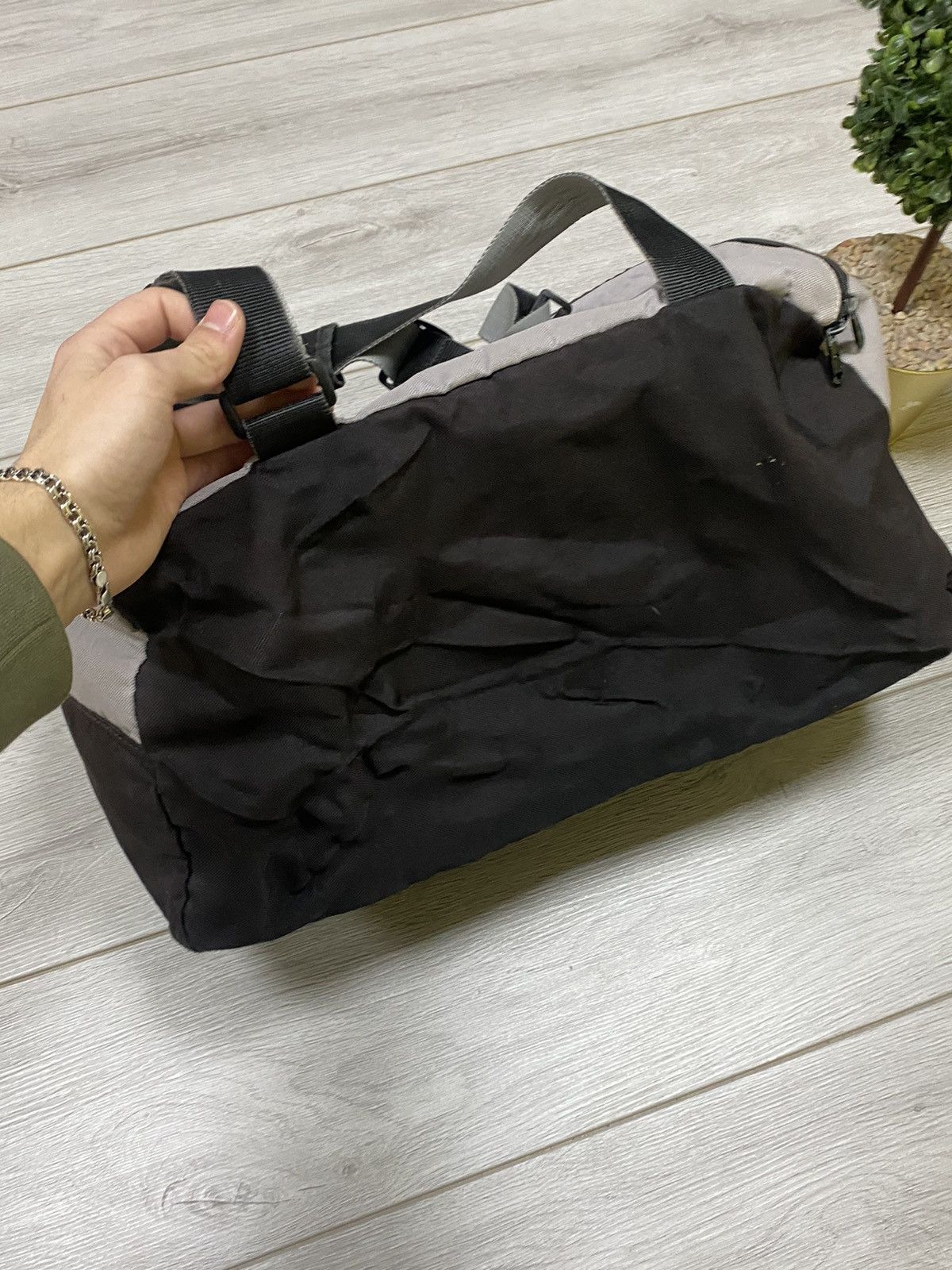Nike Nike vintage 90s sport handle bag small swoosh logo Size ONE SIZE - 9 Thumbnail