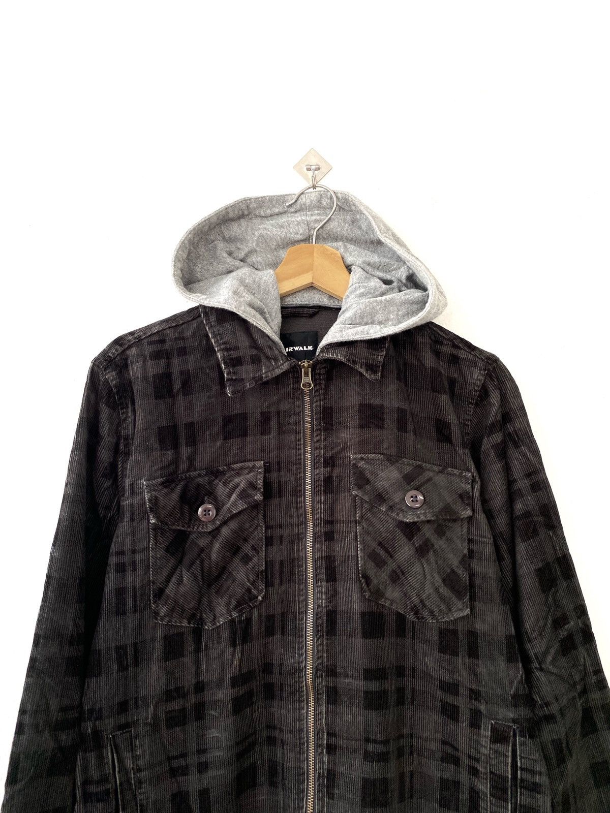 Airwalk Airwalk Velvet/Corduroy Jacket Hoodie Size US M / EU 48-50 / 2 - 2 Thumbnail