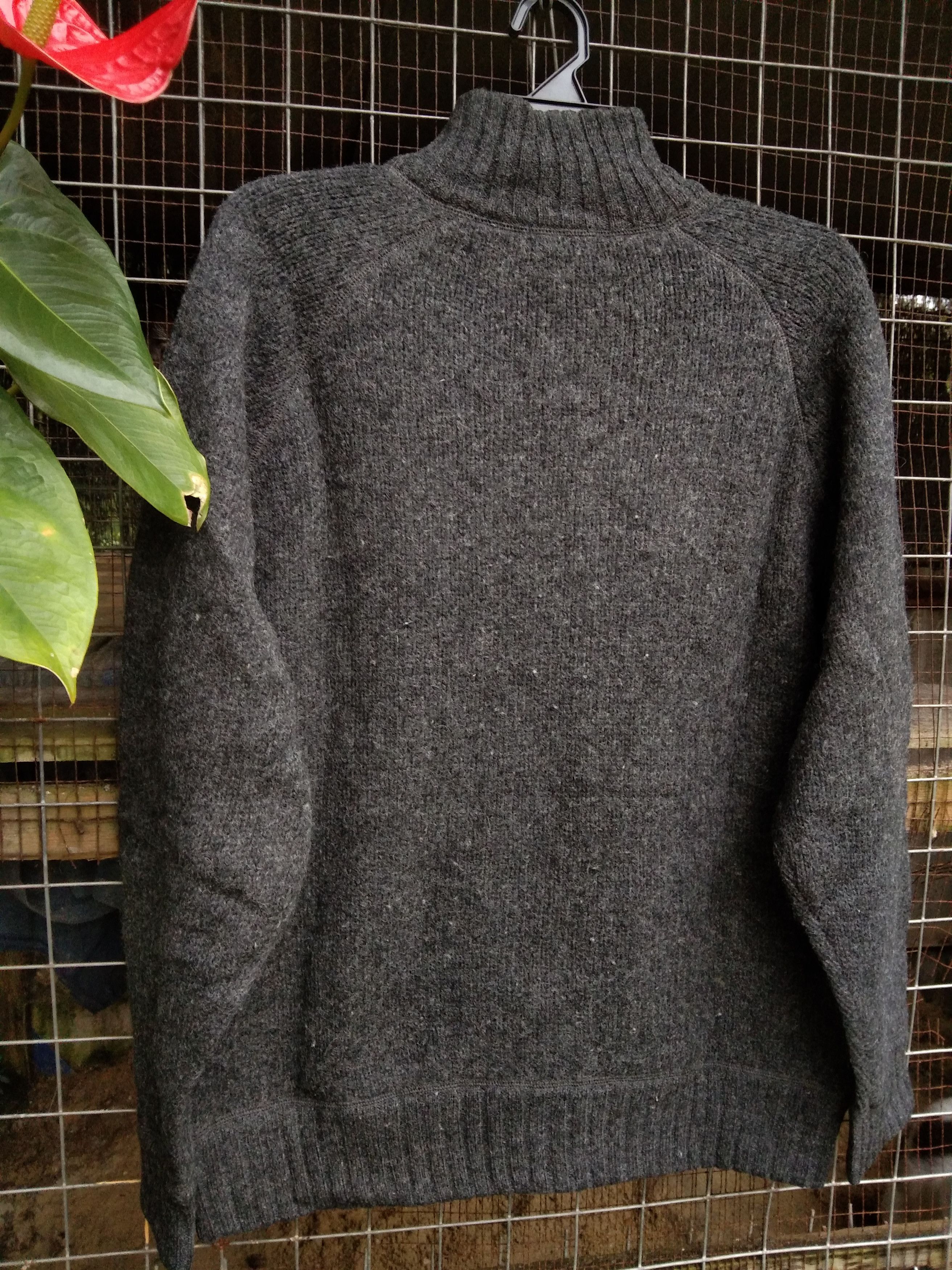 Japanese Brand × Uniqlo UNIQLO MEN'S TURTLE NECK WOOL SWEATER Size US L / EU 52-54 / 3 - 8 Thumbnail