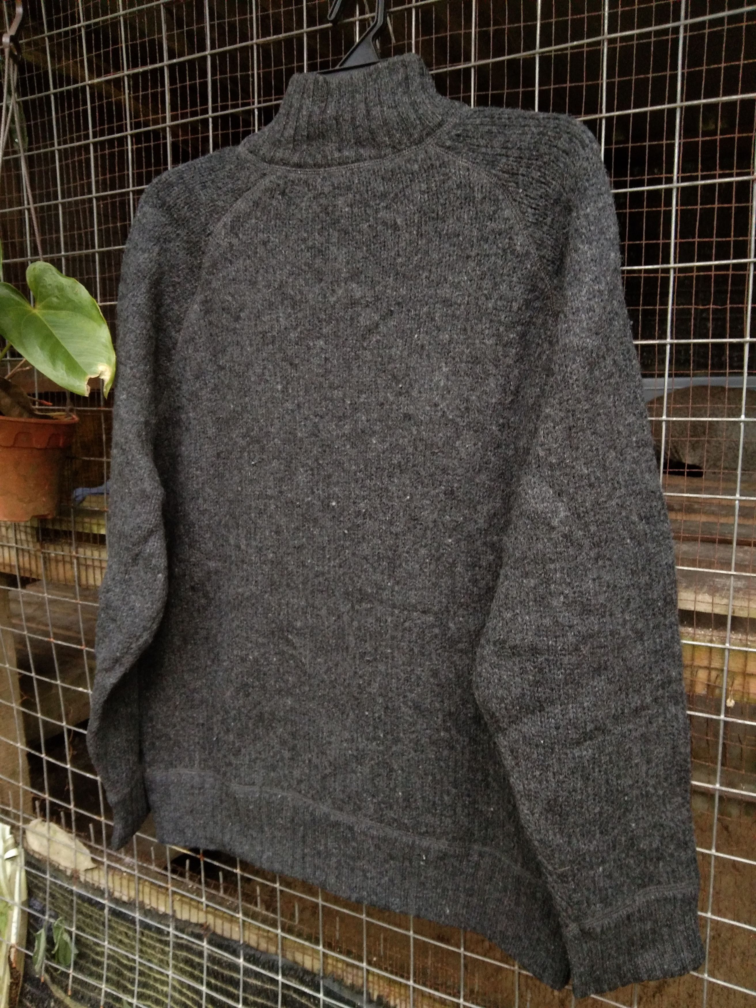 Japanese Brand × Uniqlo UNIQLO MEN'S TURTLE NECK WOOL SWEATER Size US L / EU 52-54 / 3 - 7 Thumbnail