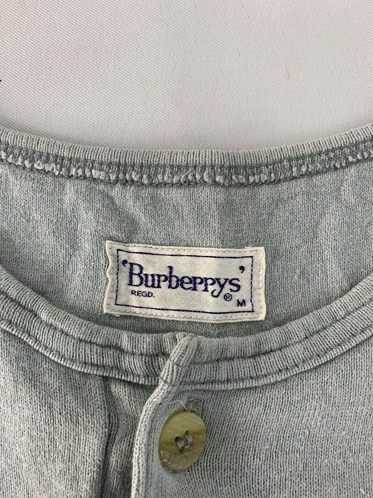 Burberry Burberry Burberrys Longsleeve Single Pocket Baggy Loose Tee Size M / US 6-8 / IT 42-44 - 4 Thumbnail