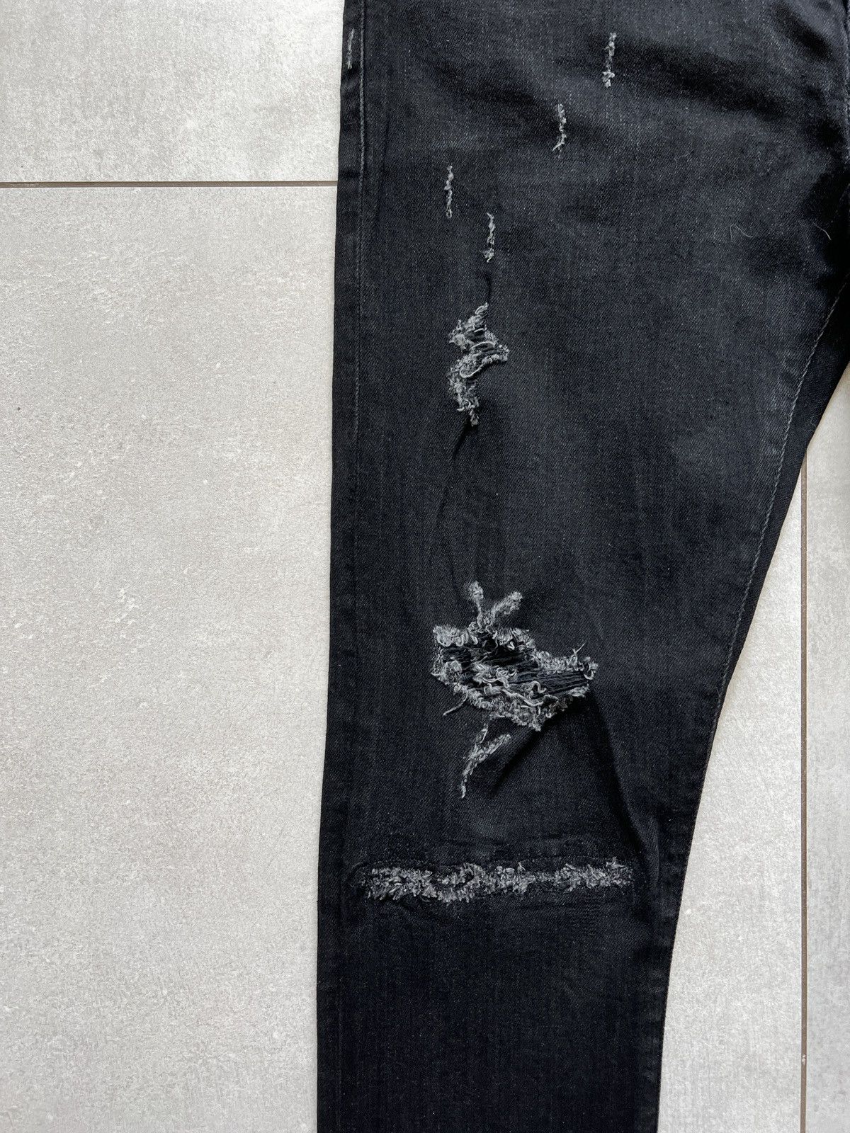 Saint Laurent Paris Saint laurent paris d02 hedi skinny black distressed jeans Size US 32 / EU 48 - 4 Thumbnail