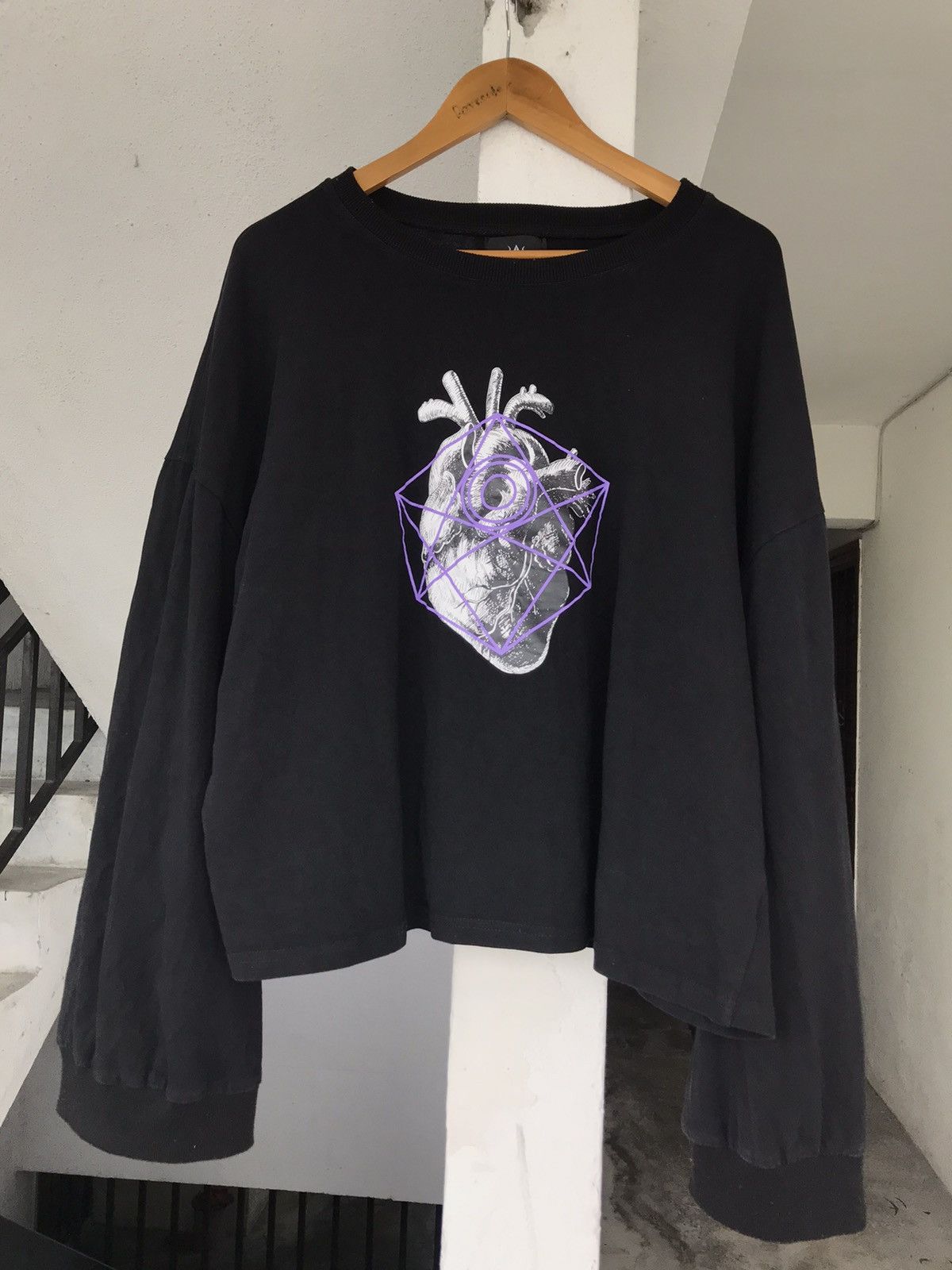 20471120 Drug Honey Crop Sweatshirt A4 Size US L / EU 52-54 / 3 - 3 Thumbnail