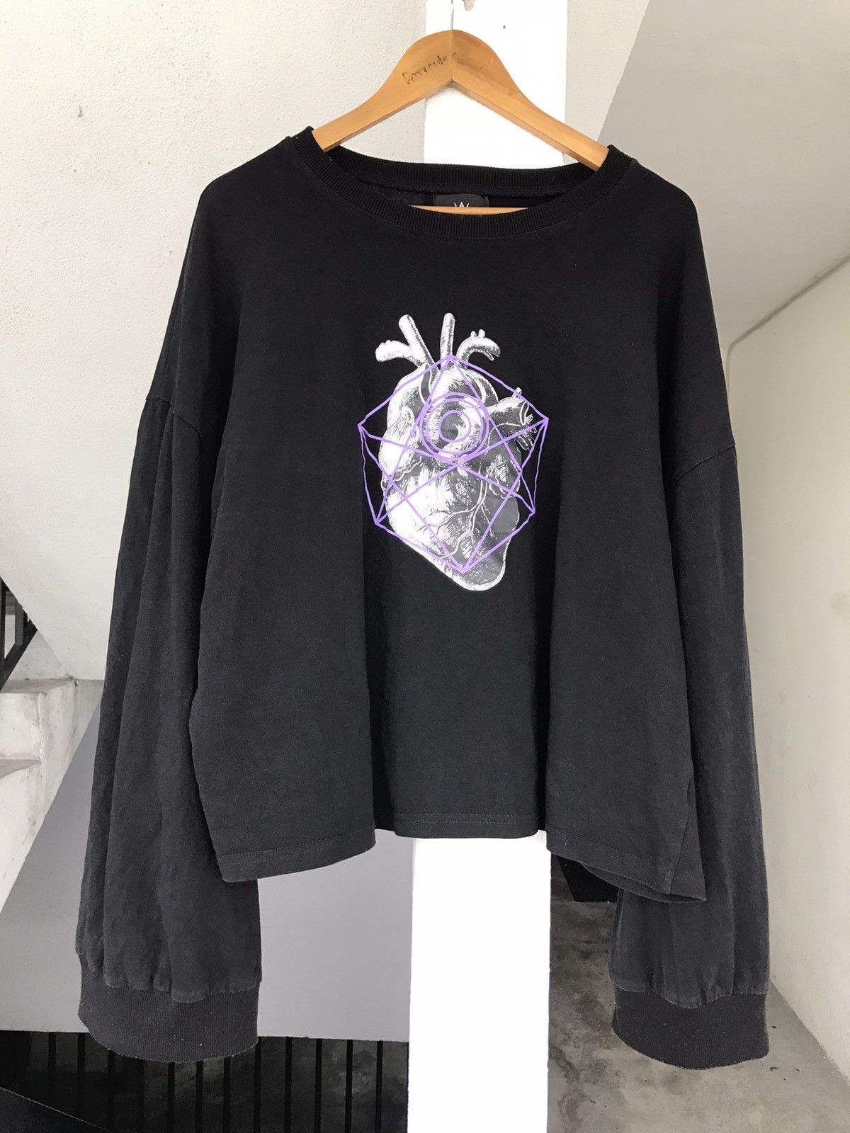 20471120 Drug Honey Crop Sweatshirt A4 Size US L / EU 52-54 / 3 - 1 Thumbnail