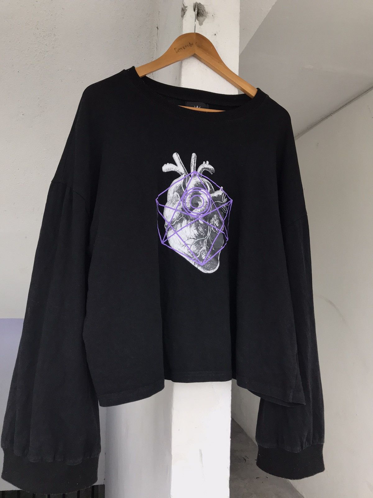 20471120 Drug Honey Crop Sweatshirt A4 Size US L / EU 52-54 / 3 - 2 Thumbnail