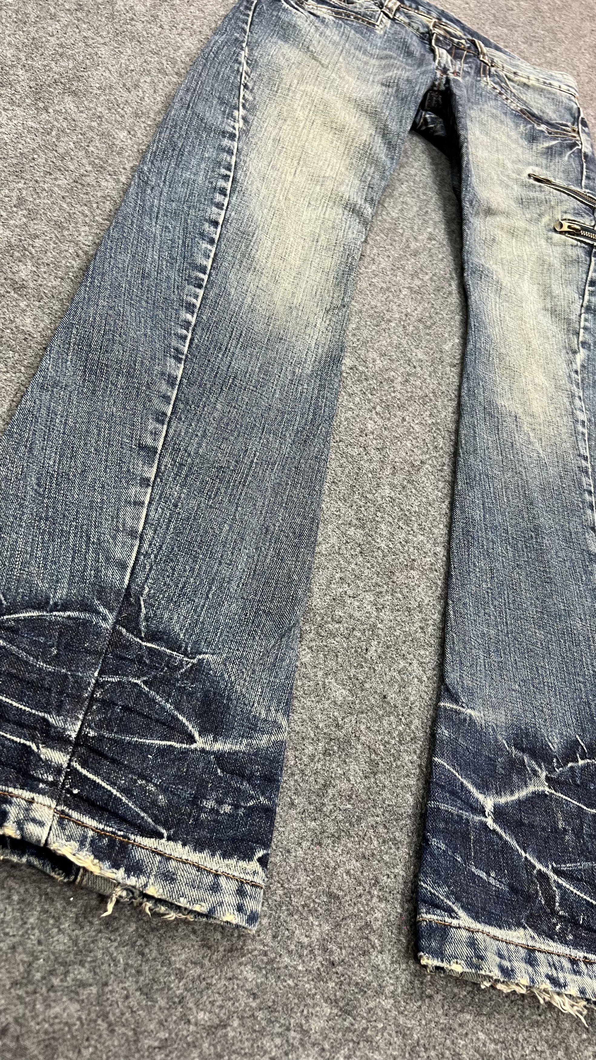 Japanese Brand RattleTrap Slight Flare Acid Wash Boot Cut Size US 32 / EU 48 - 5 Thumbnail