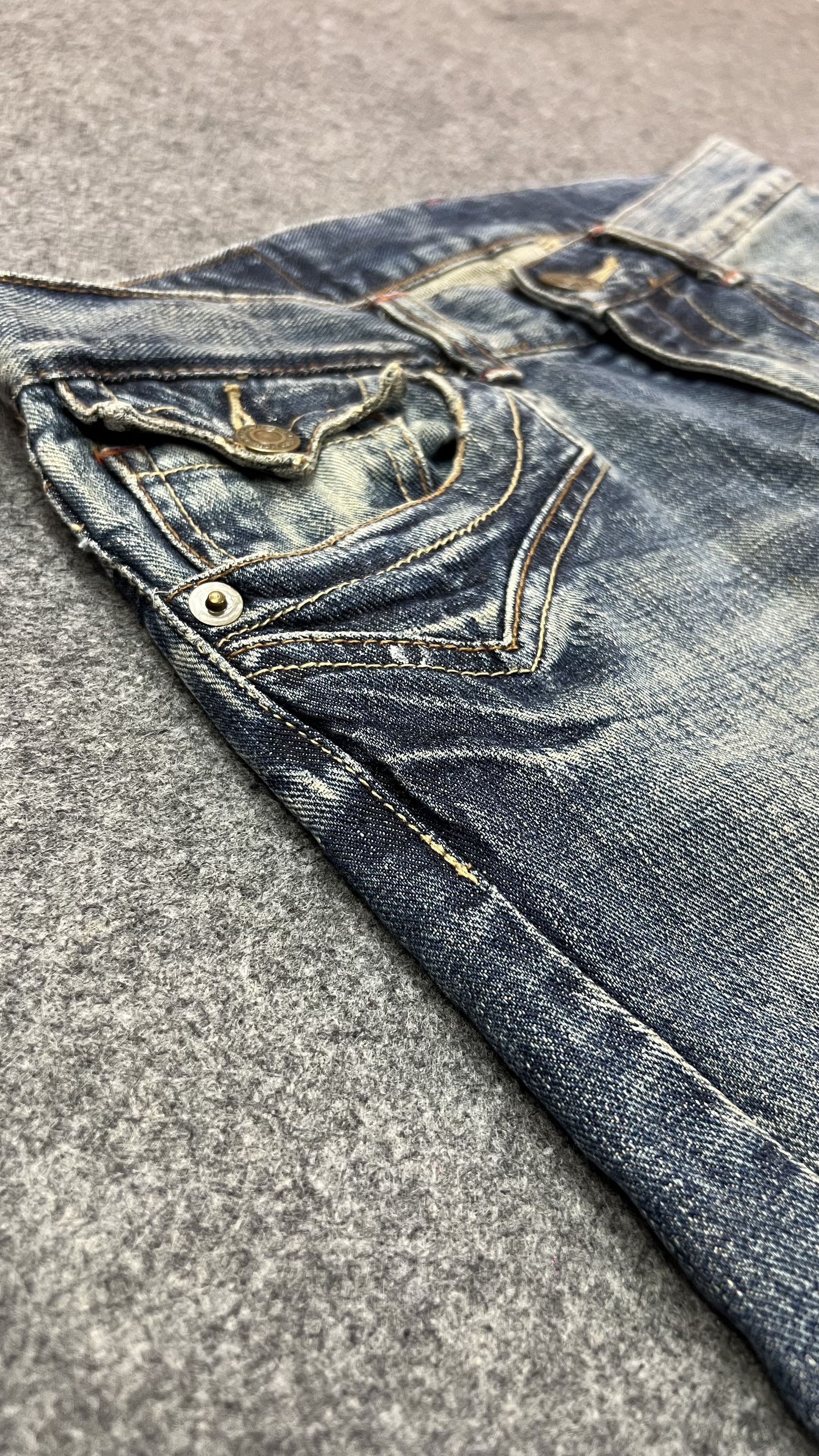 Japanese Brand RattleTrap Slight Flare Acid Wash Boot Cut Size US 32 / EU 48 - 7 Thumbnail