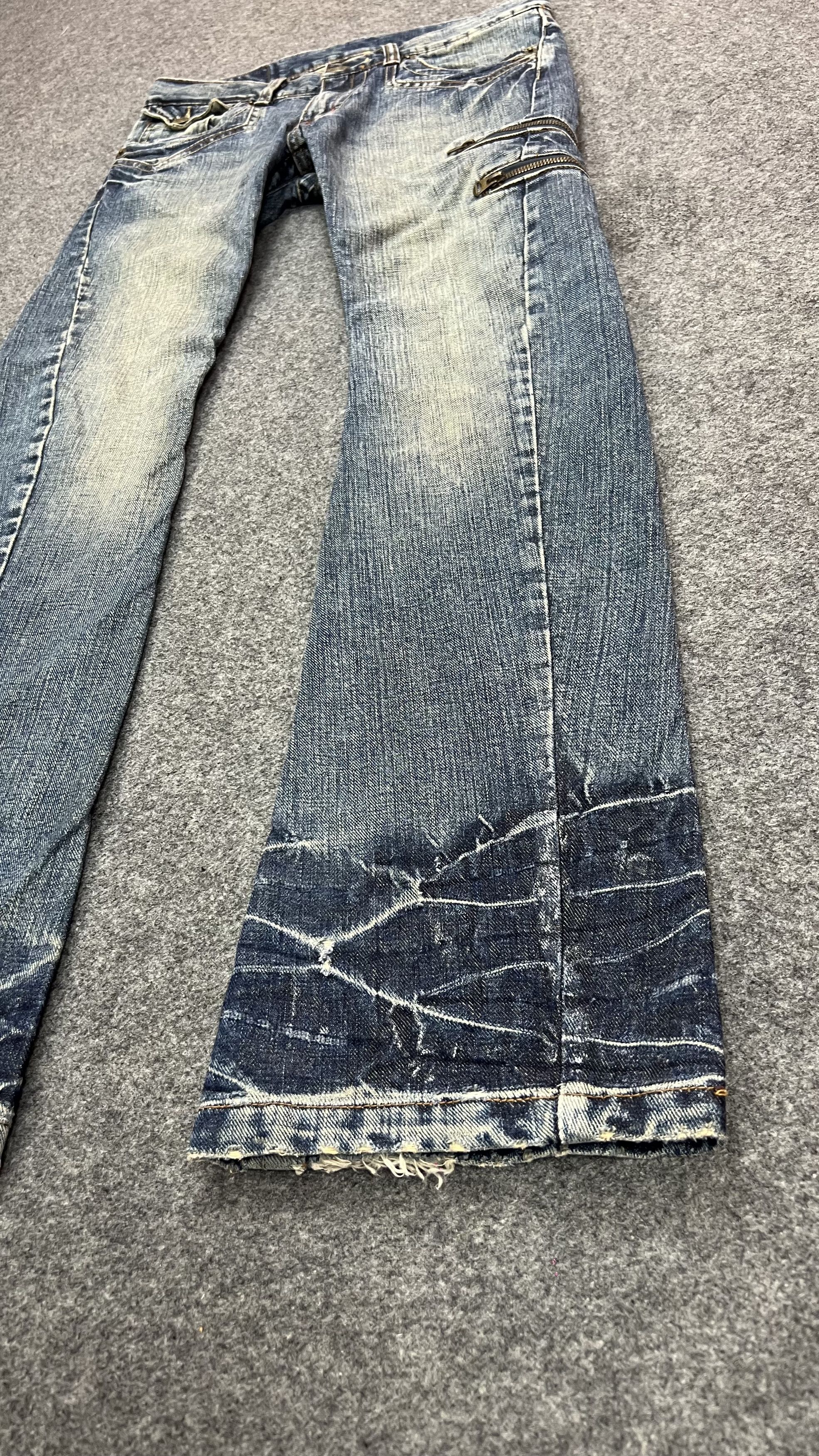 Japanese Brand RattleTrap Slight Flare Acid Wash Boot Cut Size US 32 / EU 48 - 1 Thumbnail