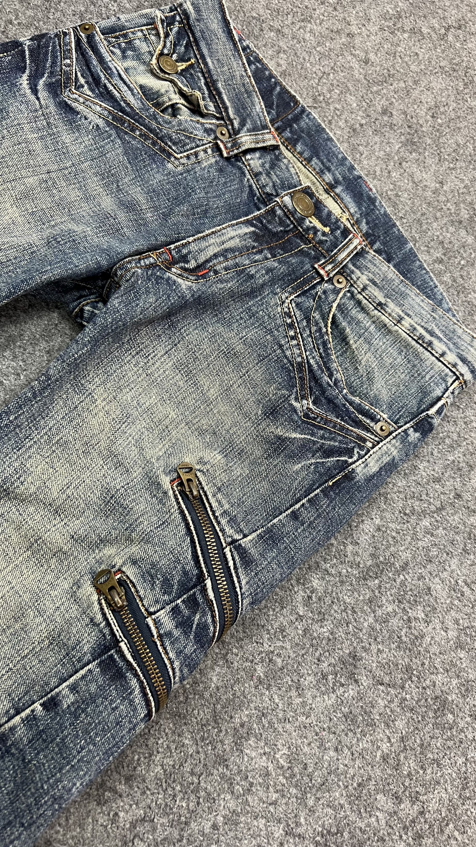 Japanese Brand RattleTrap Slight Flare Acid Wash Boot Cut Size US 32 / EU 48 - 6 Thumbnail