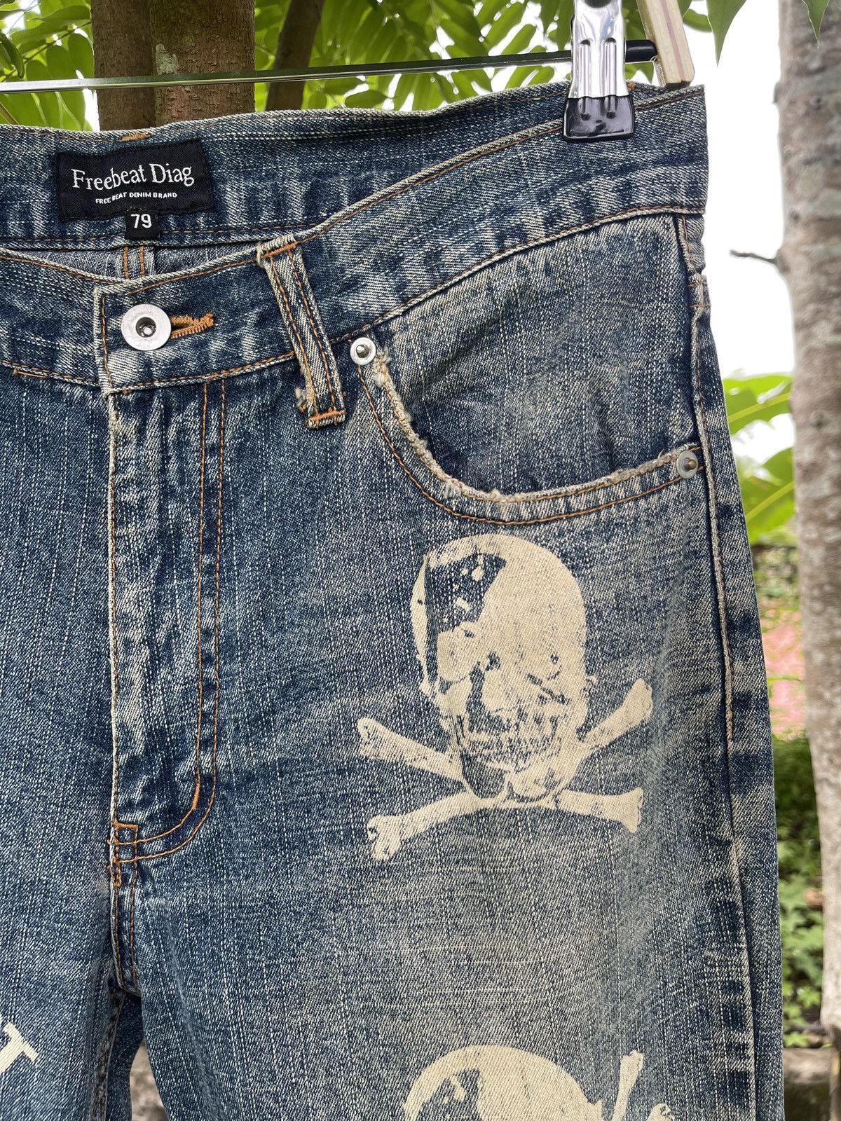 Japanese Brand × Vintage JAPANESE FREEBEAT DIAG SKULL LOGO PRINT POEM DISTRES JEANS Size US 31 - 2 Thumbnail