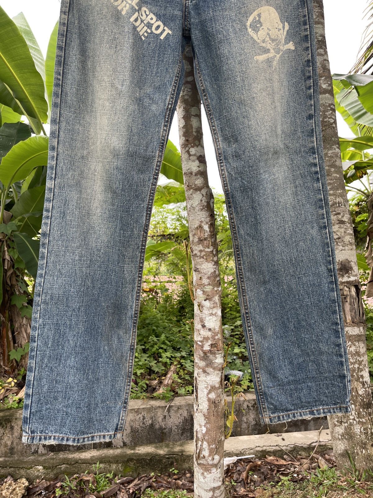 Japanese Brand × Vintage JAPANESE FREEBEAT DIAG SKULL LOGO PRINT POEM DISTRES JEANS Size US 31 - 6 Thumbnail