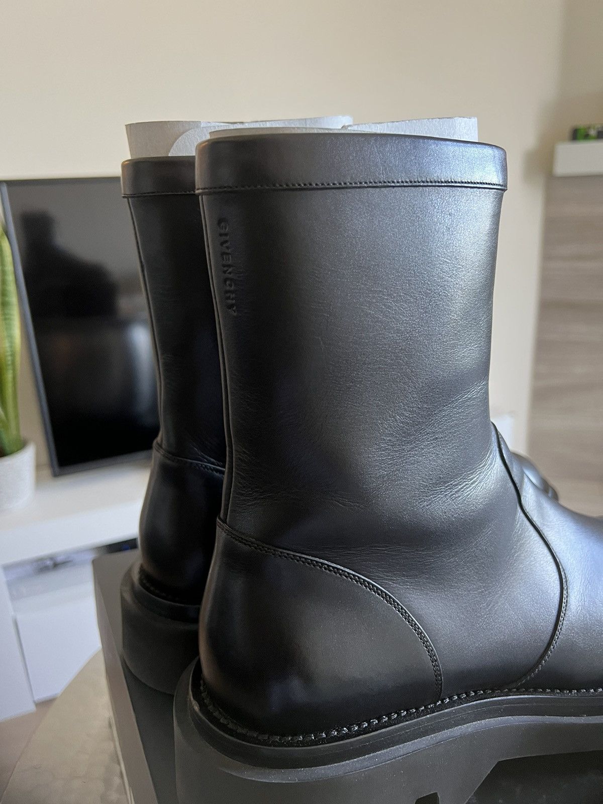 Givenchy Givenchy Zip Pull Up Chelsea Boots Size US 11 / EU 44 - 4 Thumbnail