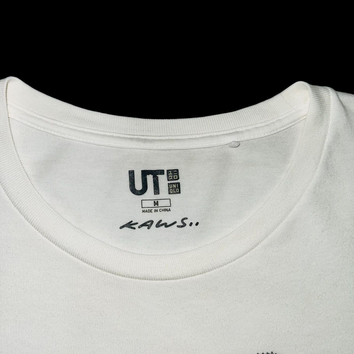 Kaws × Uniqlo Kaws Uniqlo T Shirt Size US M / EU 48-50 / 2 - 4 Thumbnail