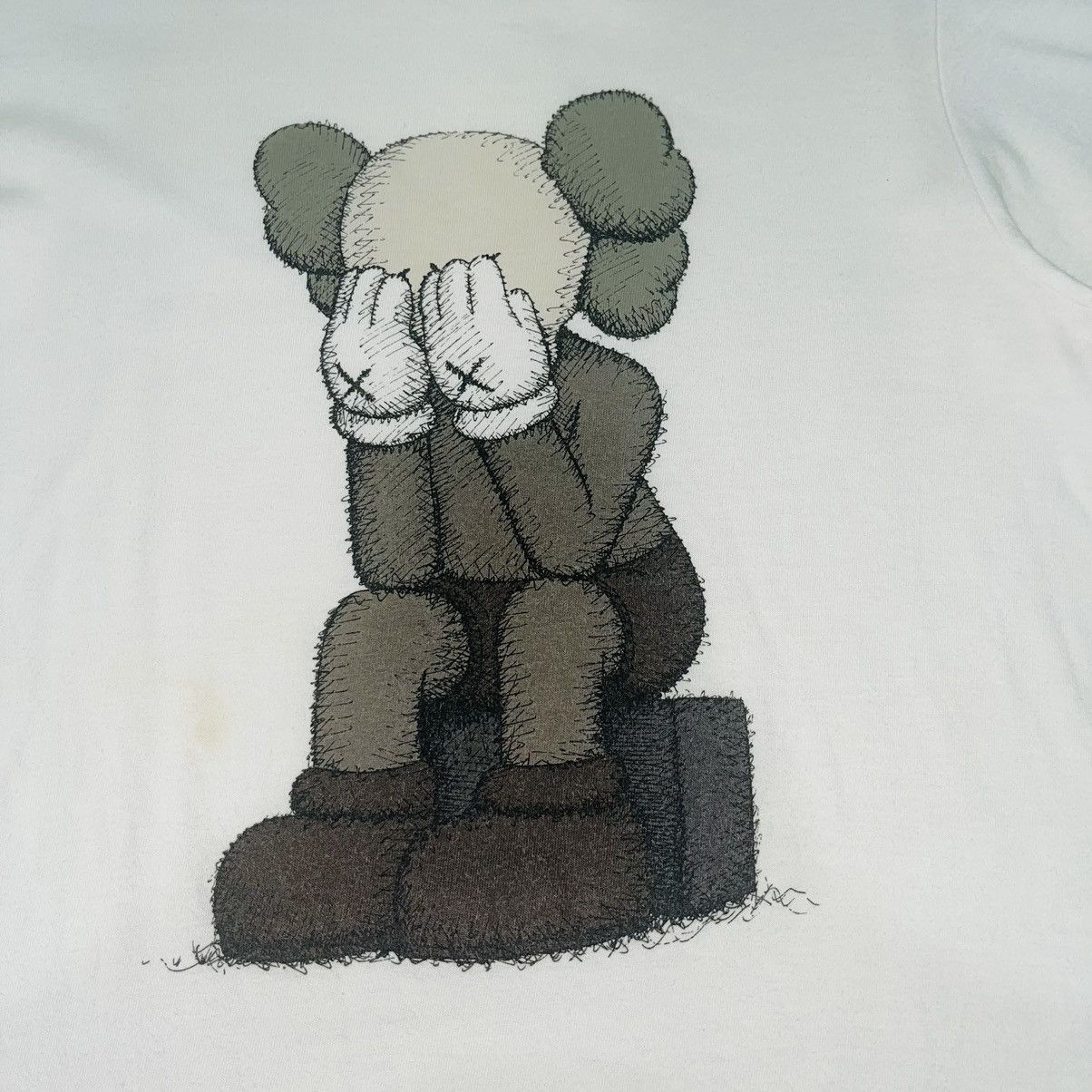 Kaws × Uniqlo Kaws Uniqlo T Shirt Size US M / EU 48-50 / 2 - 2 Thumbnail