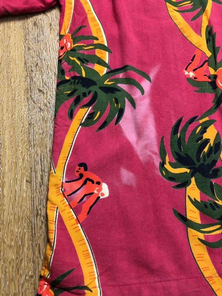 Vintage Vintage 100% Rayon Beach Motive Aloha Hawaiian Shirt Size US L / EU 52-54 / 3 - 8 Thumbnail