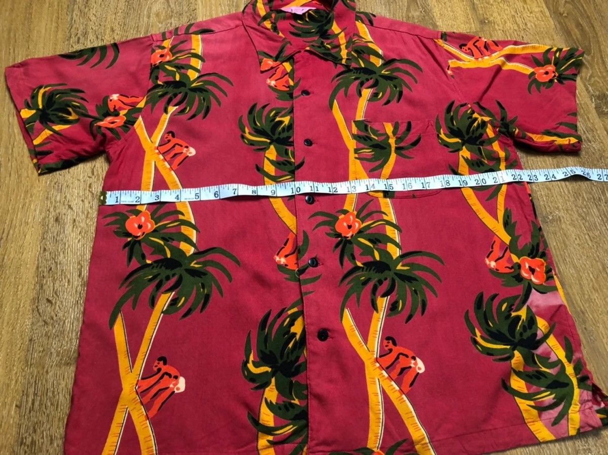 Vintage Vintage 100% Rayon Beach Motive Aloha Hawaiian Shirt Size US L / EU 52-54 / 3 - 6 Thumbnail