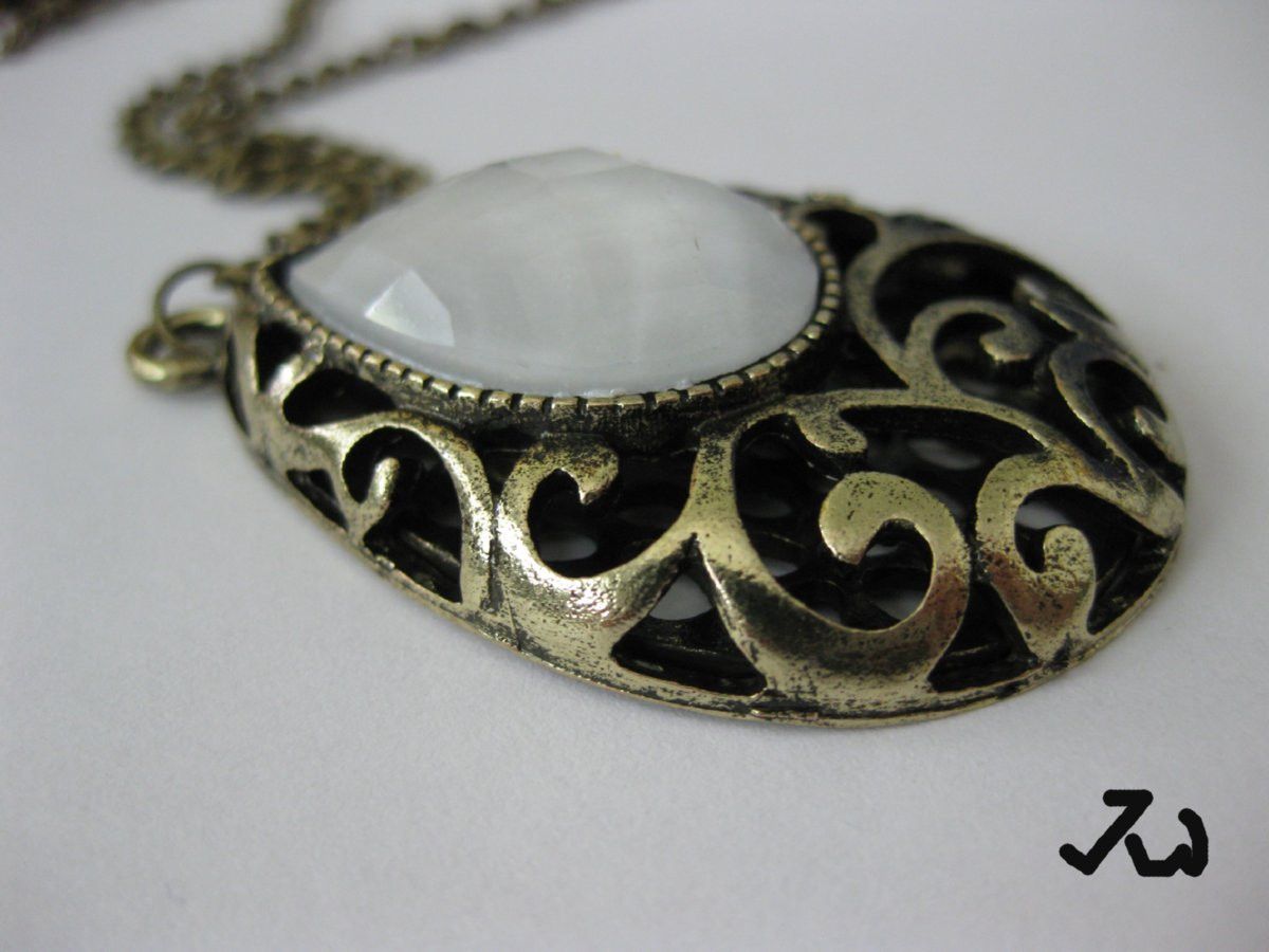 Jewelry White Crystal Bead Pendant Chain Necklace Size ONE SIZE - 2 Thumbnail