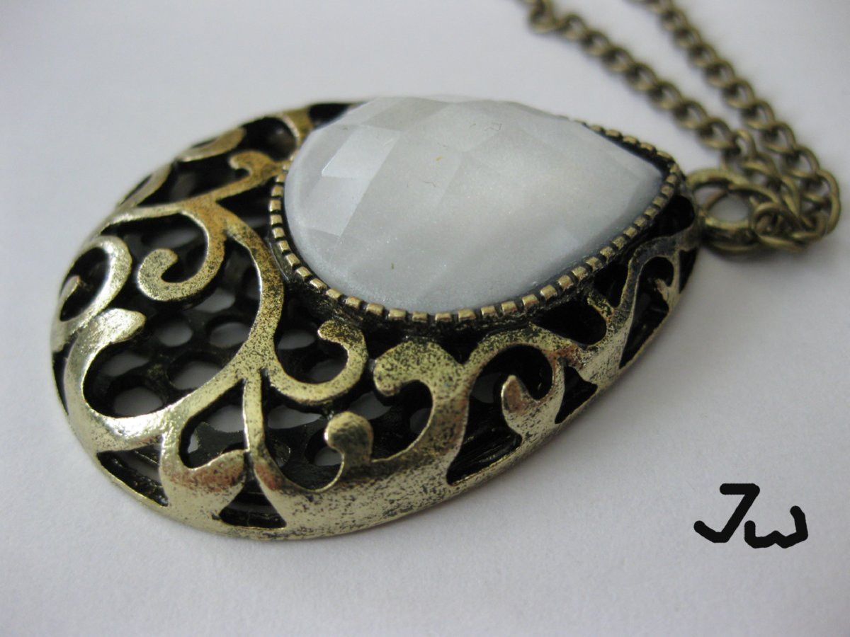 Jewelry White Crystal Bead Pendant Chain Necklace Size ONE SIZE - 3 Thumbnail