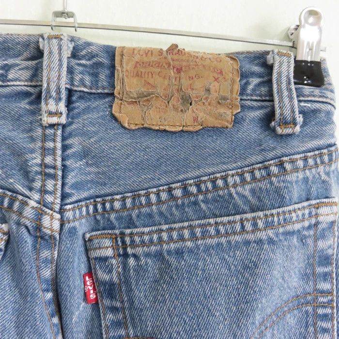 Levi's × Vintage Vintage 80's Levi's Light Wash Distressed Jeans Size US 26 / EU 42 - 11 Thumbnail