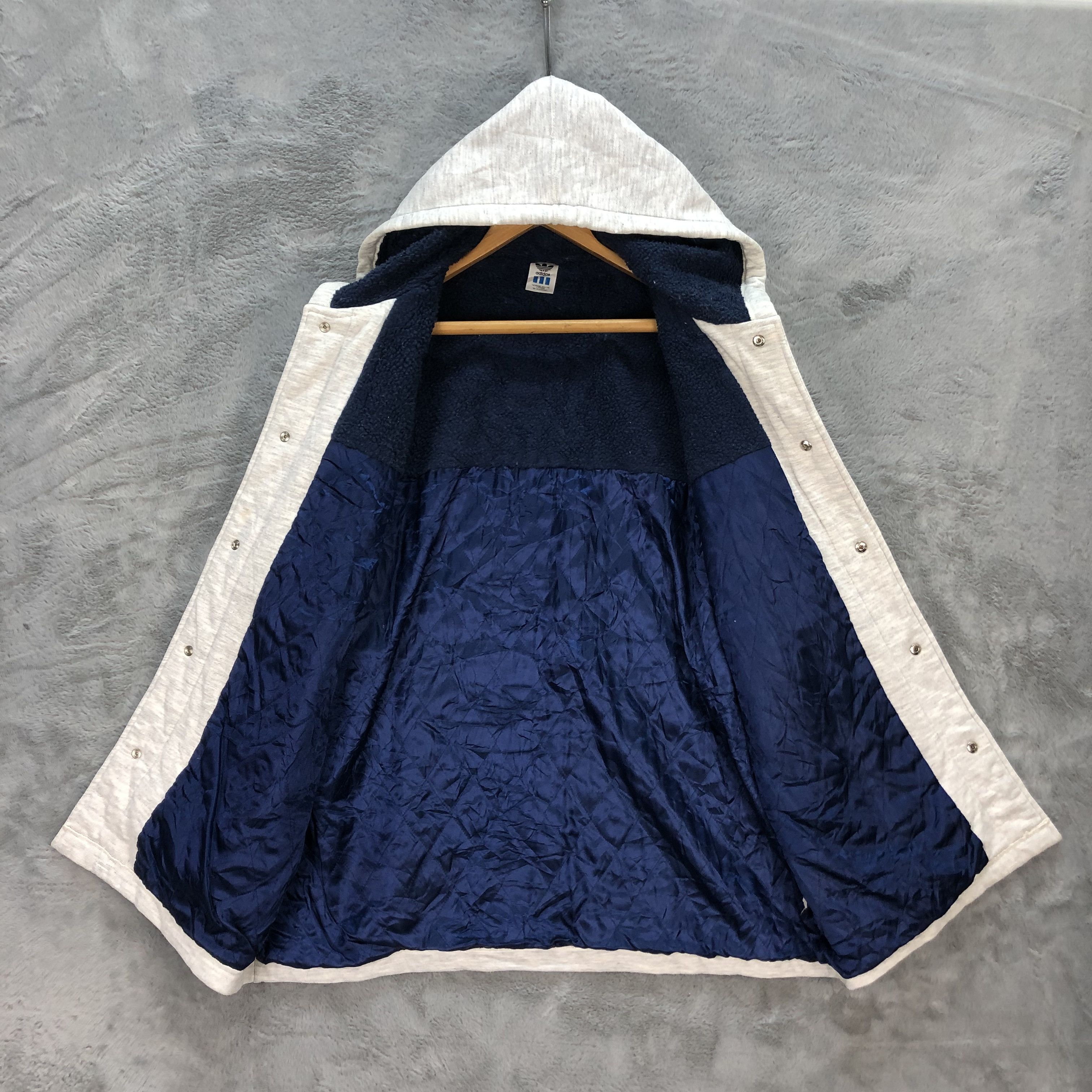 Adidas VINTAGE ADIDAS TREFOIL BIG LOGO HOODIES #6300-59 Size US M / EU 48-50 / 2 - 11 Thumbnail