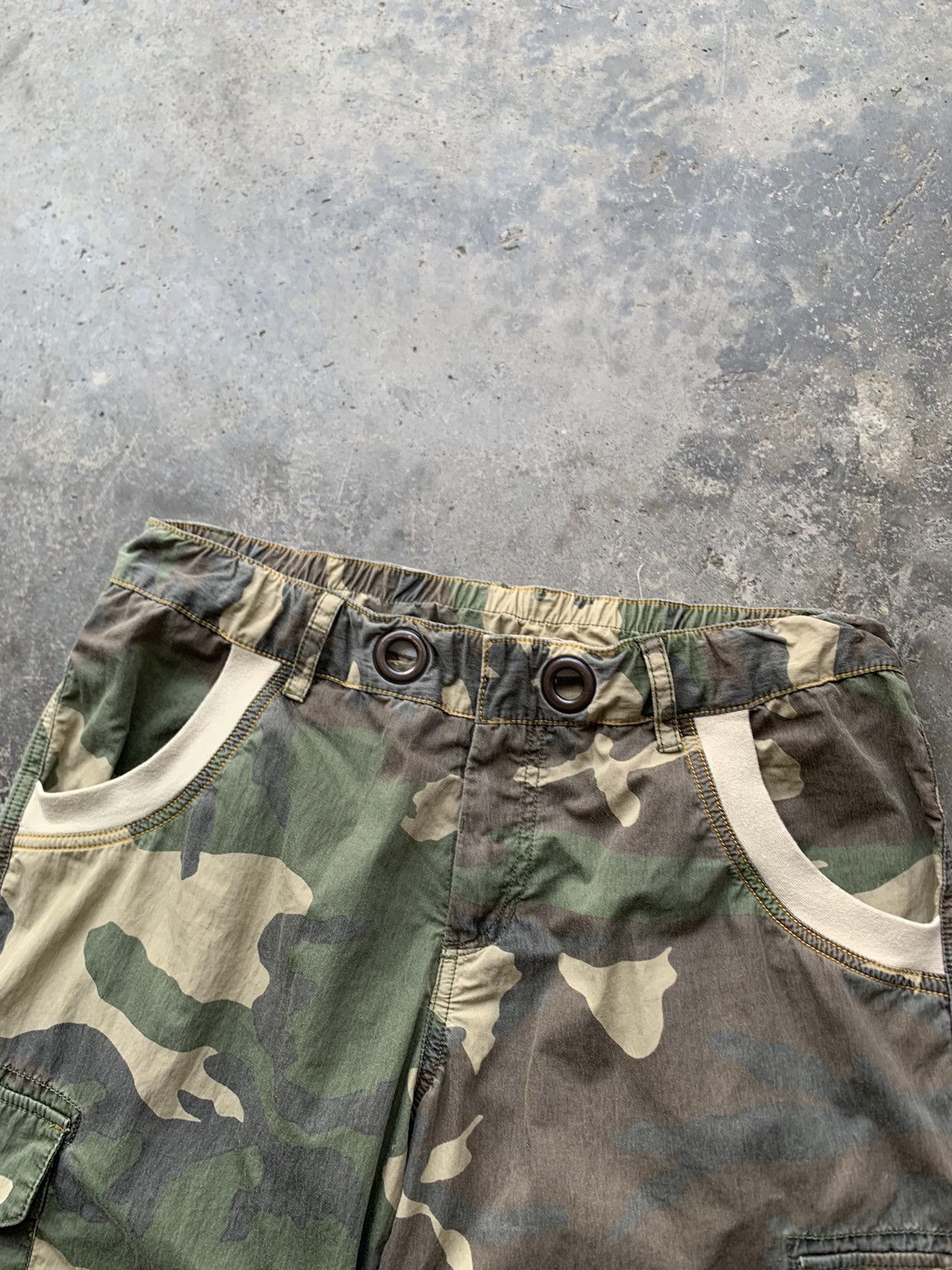 Vintage Vintage Sun Faded Military Camo Shorts Size US 30 / EU 46 - 4 Thumbnail