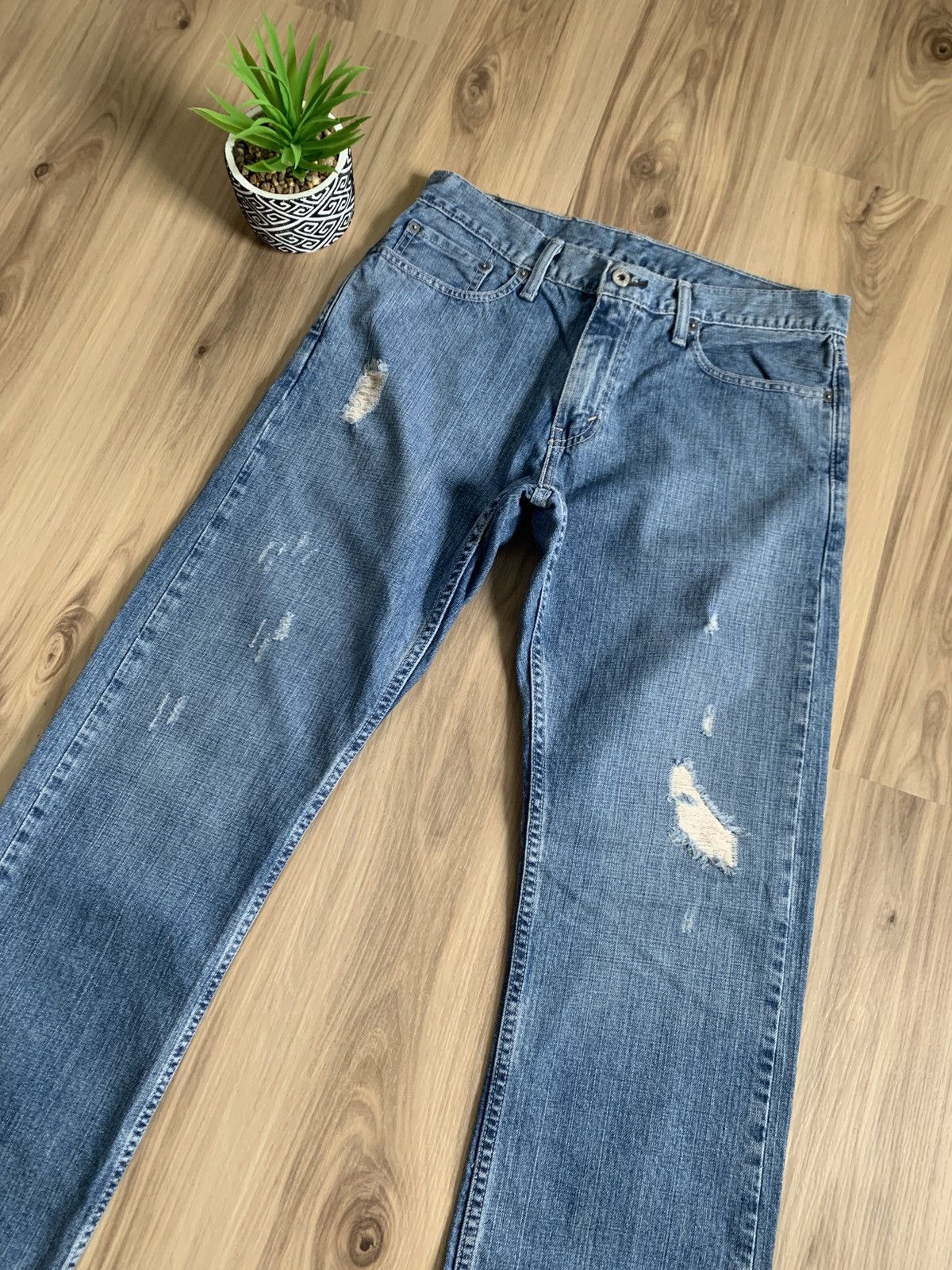 Levi's Levi’s Distressed Denim Jeans Size US 32 / EU 48 - 2 Thumbnail