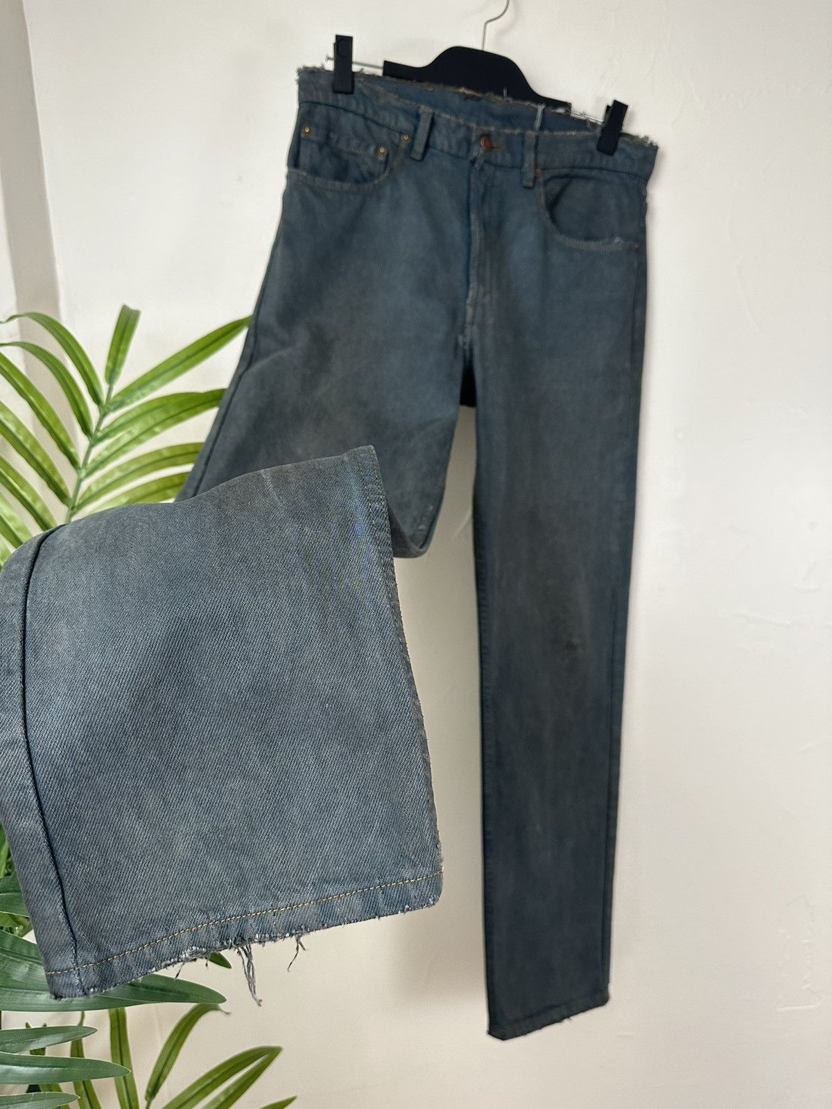 Levi's (31x31) VINTAGE CRAZY FADED TEAL Levi’s 505 JEANS Size US 31 - 1 Thumbnail