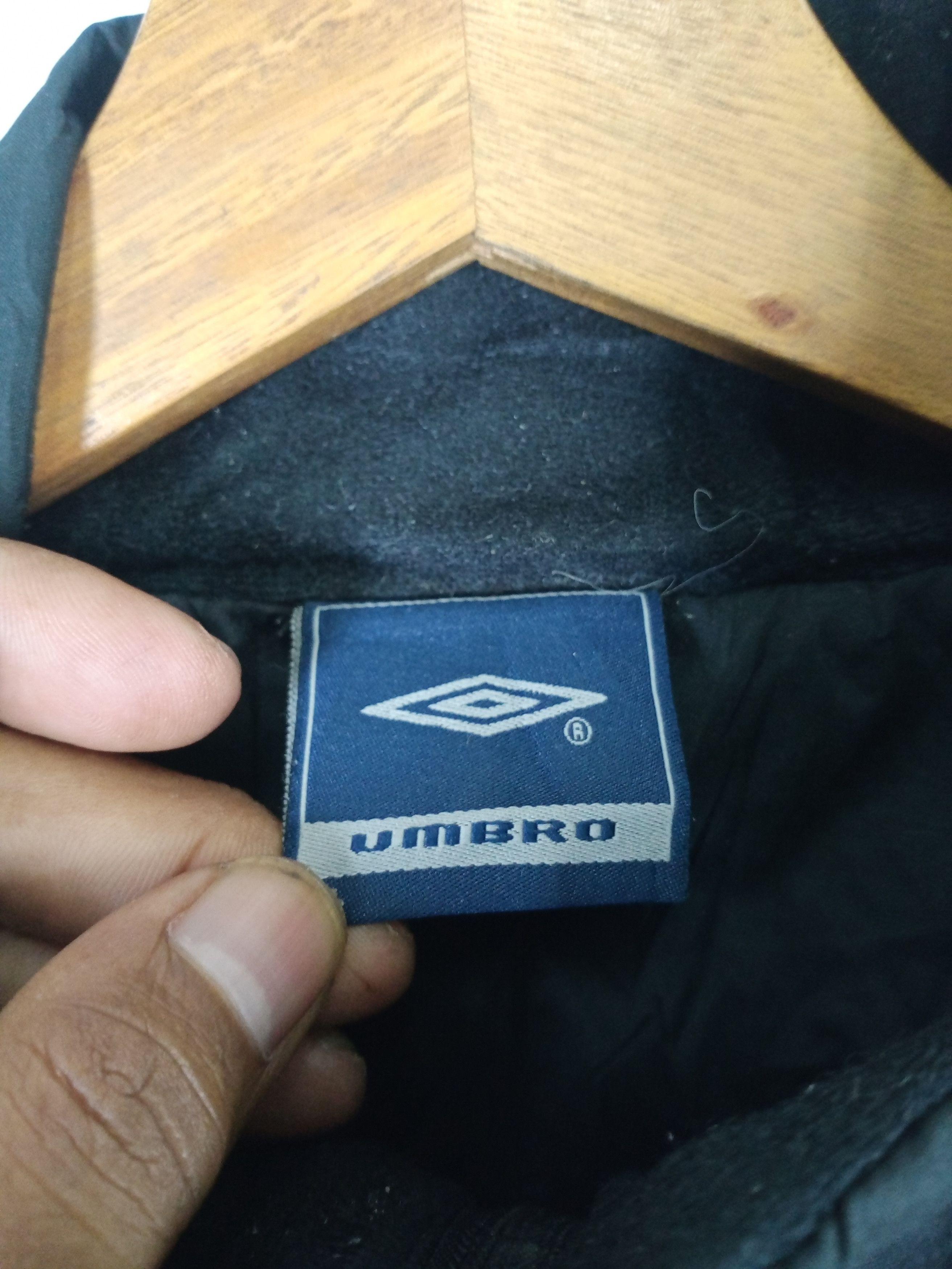 Umbro Vintage Umbro Puffer Vest Jacket Size US L / EU 52-54 / 3 - 6 Thumbnail
