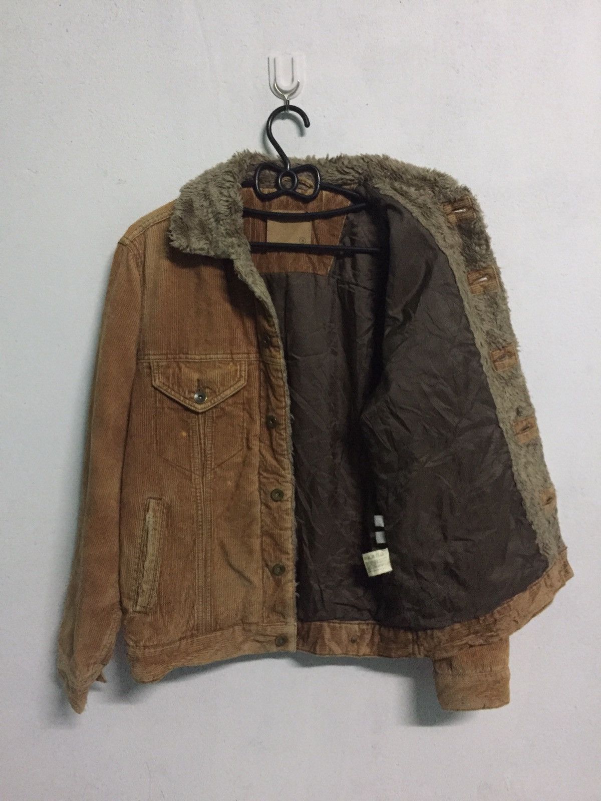 Uniqlo Uniqlo Corduroy Jacket With Fleece Collar Size US M / EU 48-50 / 2 - 15 Thumbnail