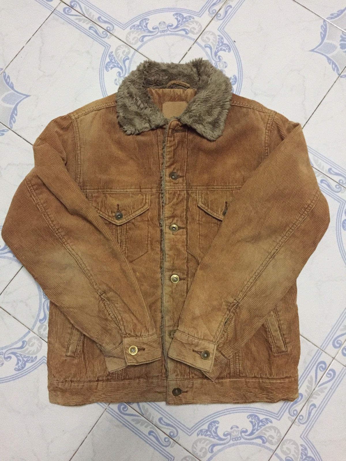 Uniqlo Uniqlo Corduroy Jacket With Fleece Collar Size US M / EU 48-50 / 2 - 16 Thumbnail