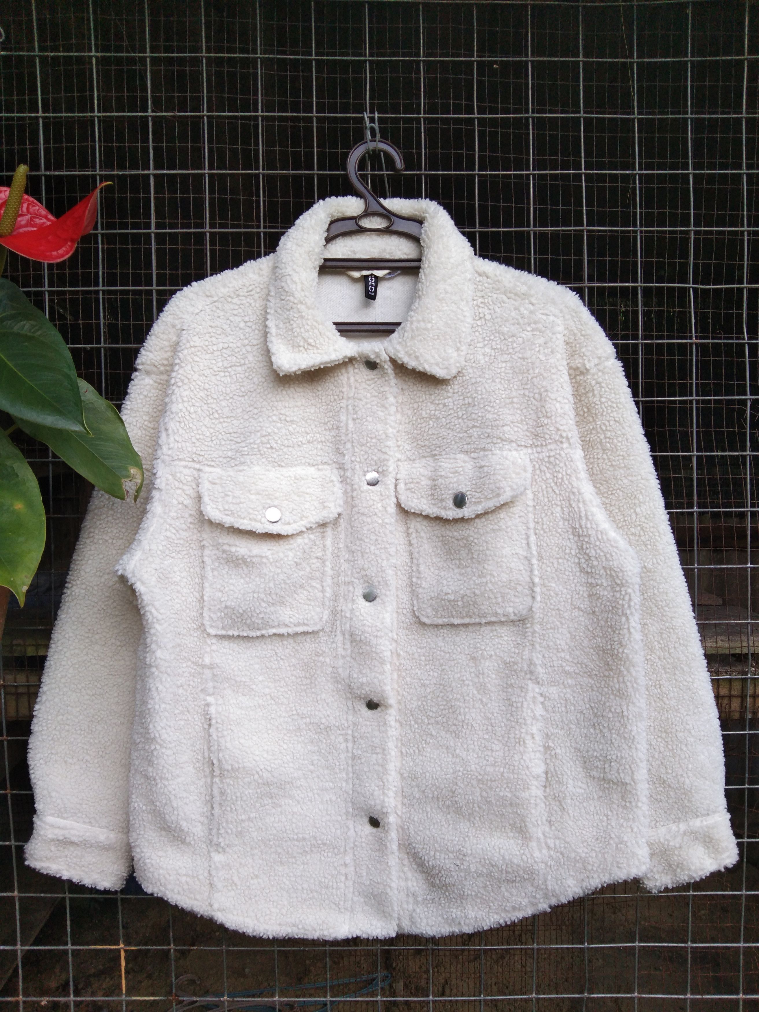 H&M DEEP PILE SHERPA JACKET by DIVIDED H&M Size S / US 4 / IT 40 - 4 Thumbnail