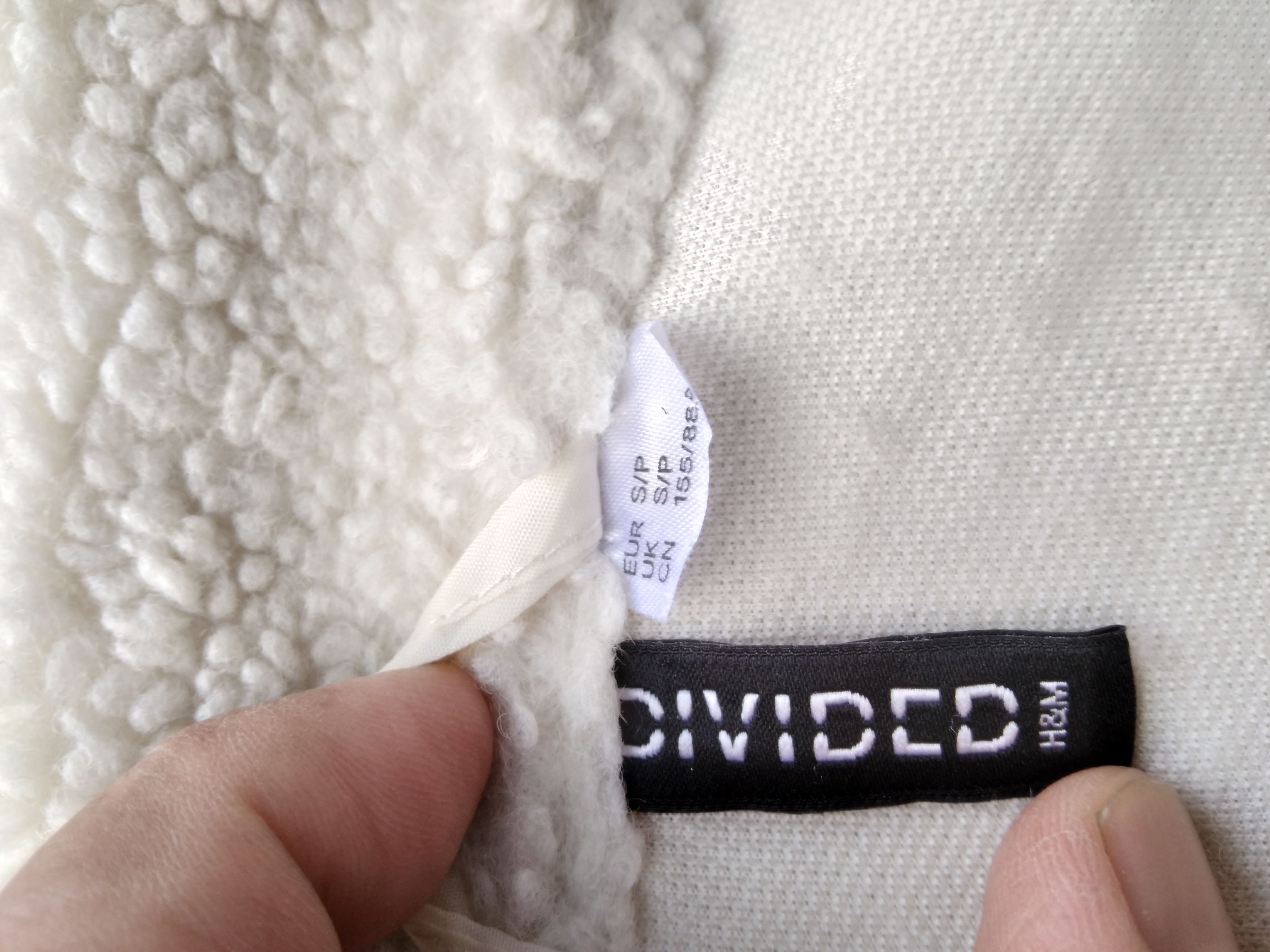 H&M DEEP PILE SHERPA JACKET by DIVIDED H&M Size S / US 4 / IT 40 - 16 Thumbnail