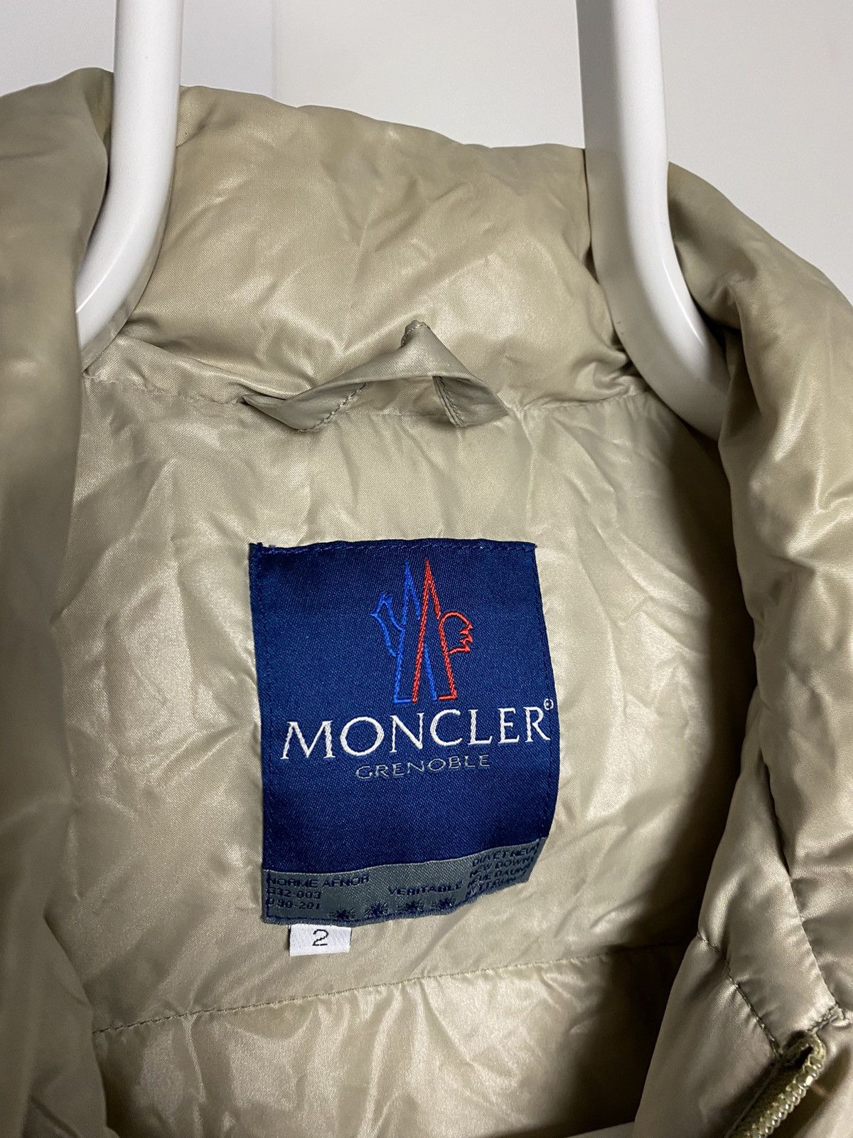 Moncler 90s Moncler vintage beige puffer jacket Grenoble Size US M / EU 48-50 / 2 - 4 Thumbnail